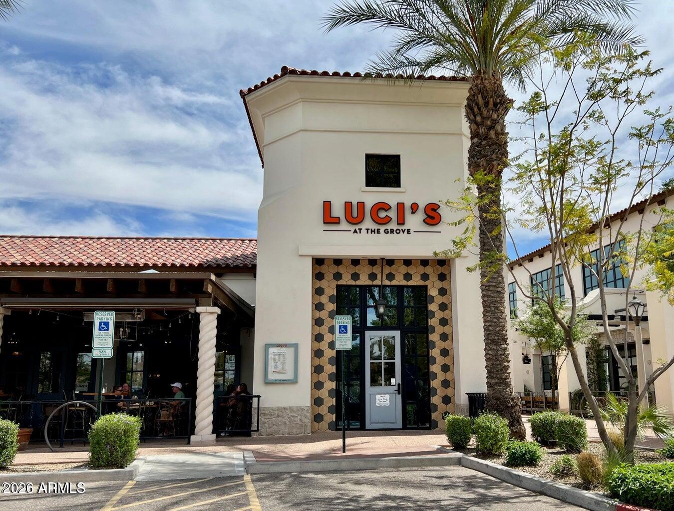 7124 N Via De Amigos