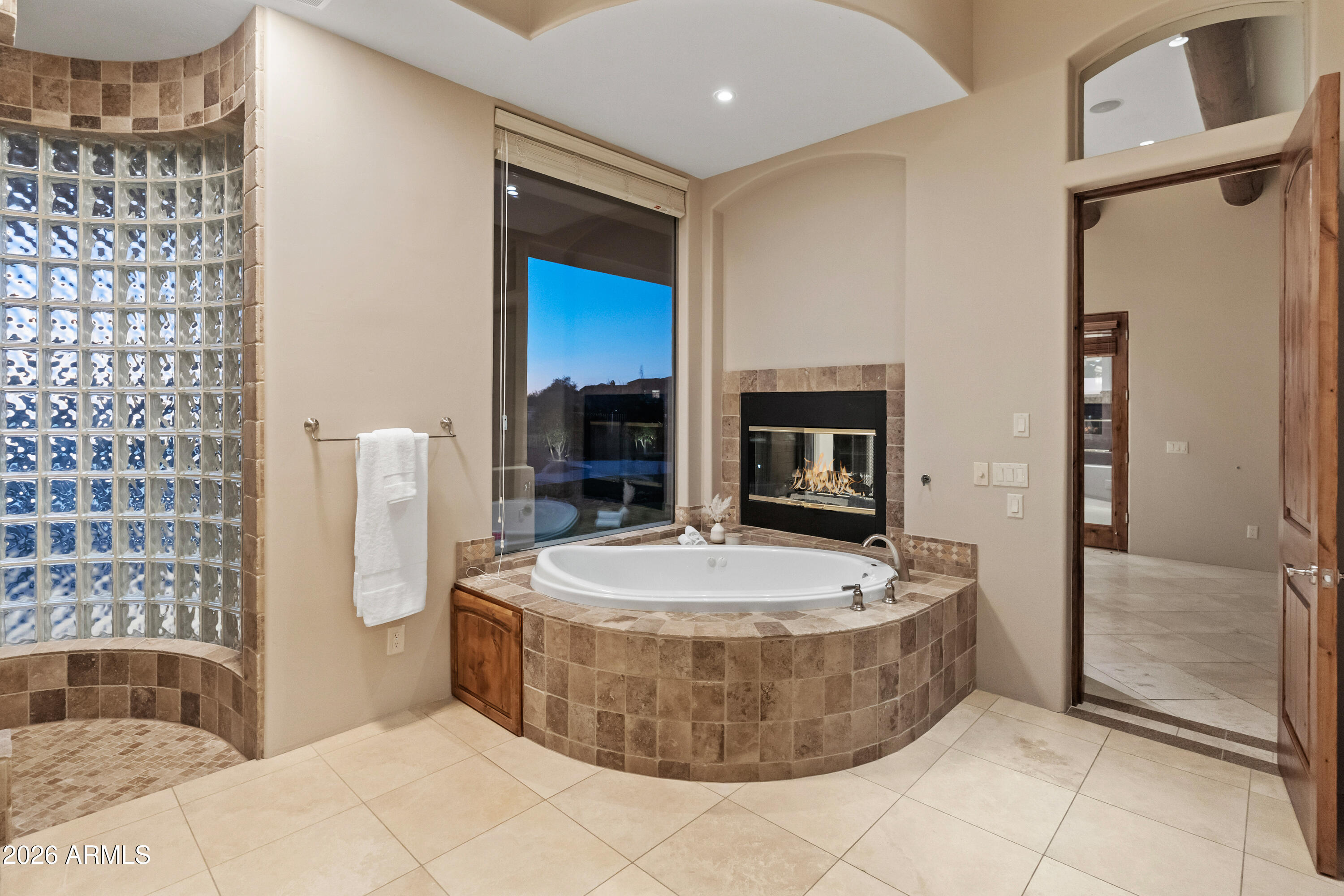 37958 N Boulder View Drive