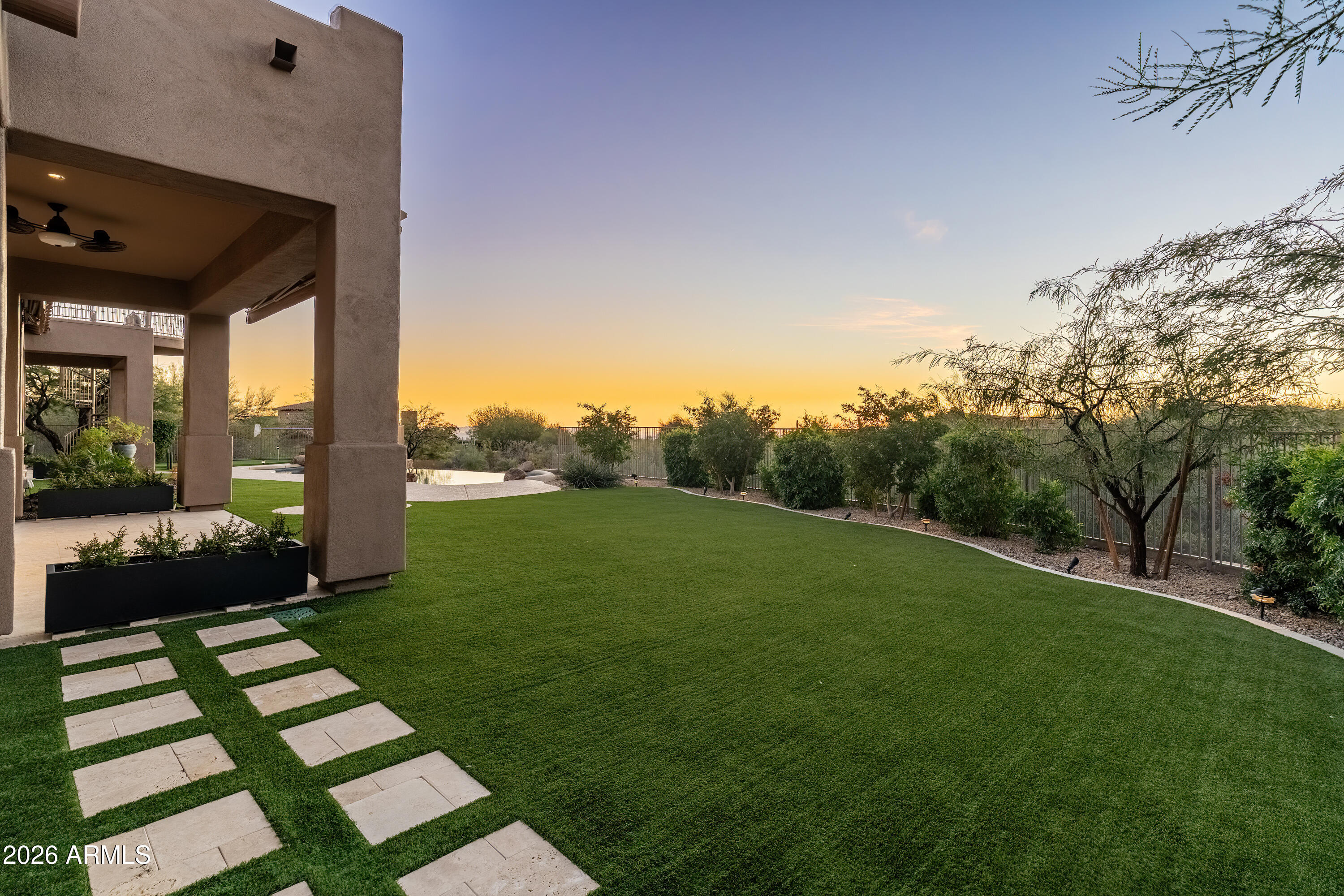 37958 N Boulder View Drive