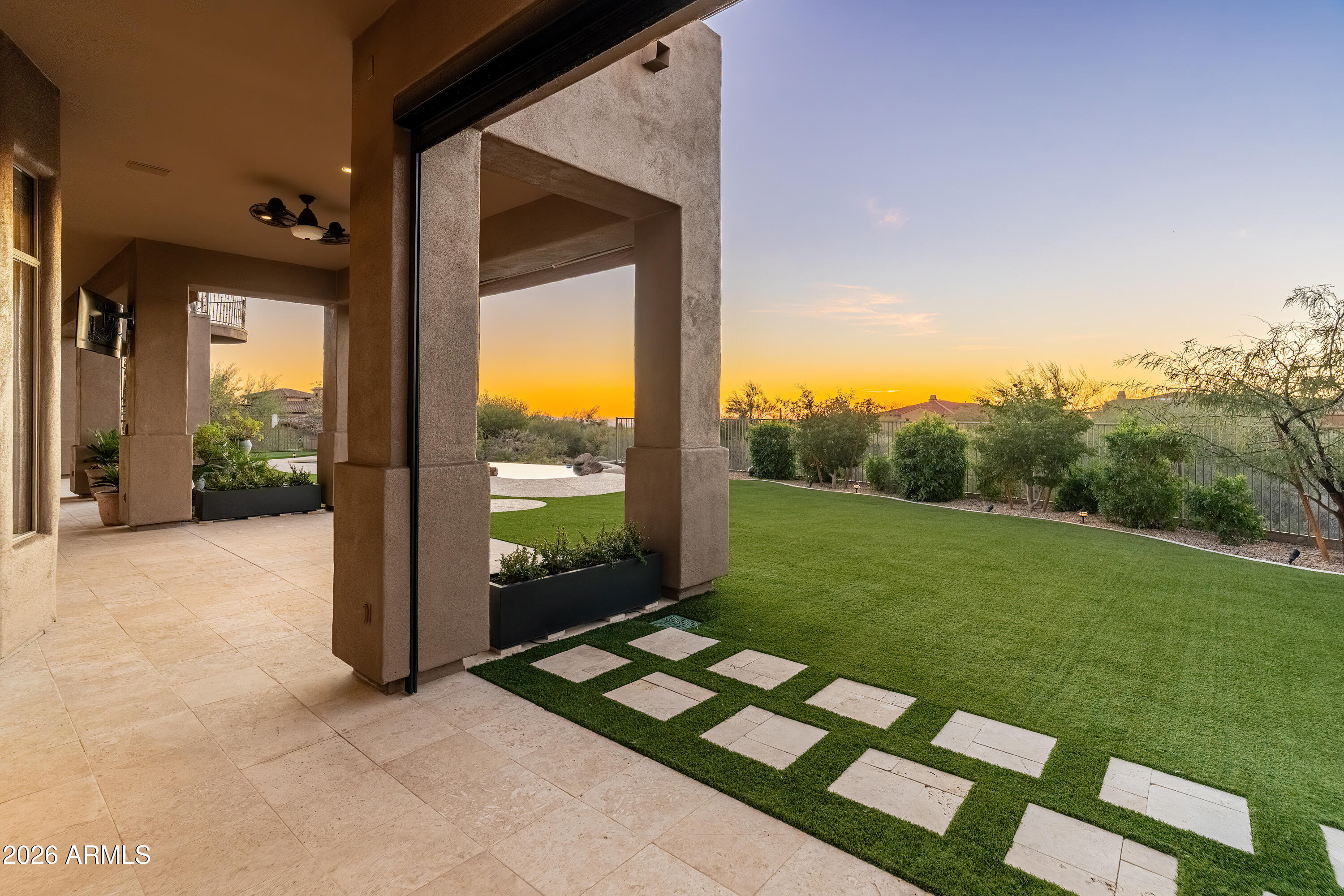37958 N Boulder View Drive