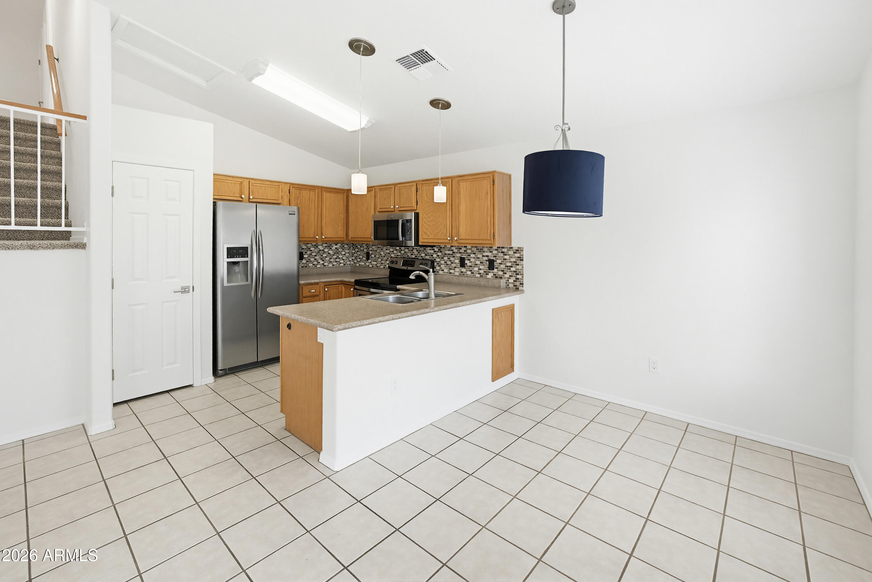 5042 W FAIRVIEW Street