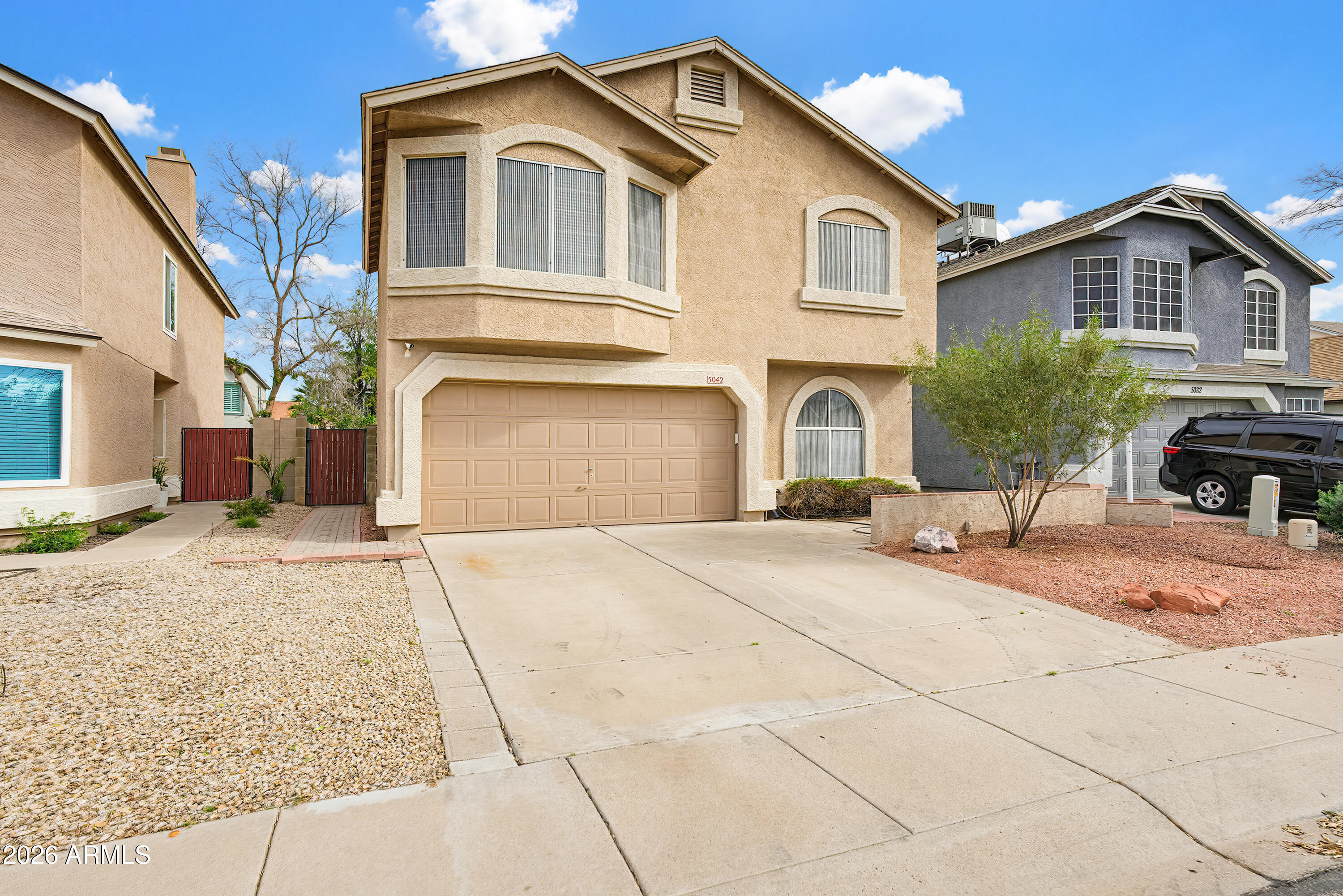 5042 W FAIRVIEW Street