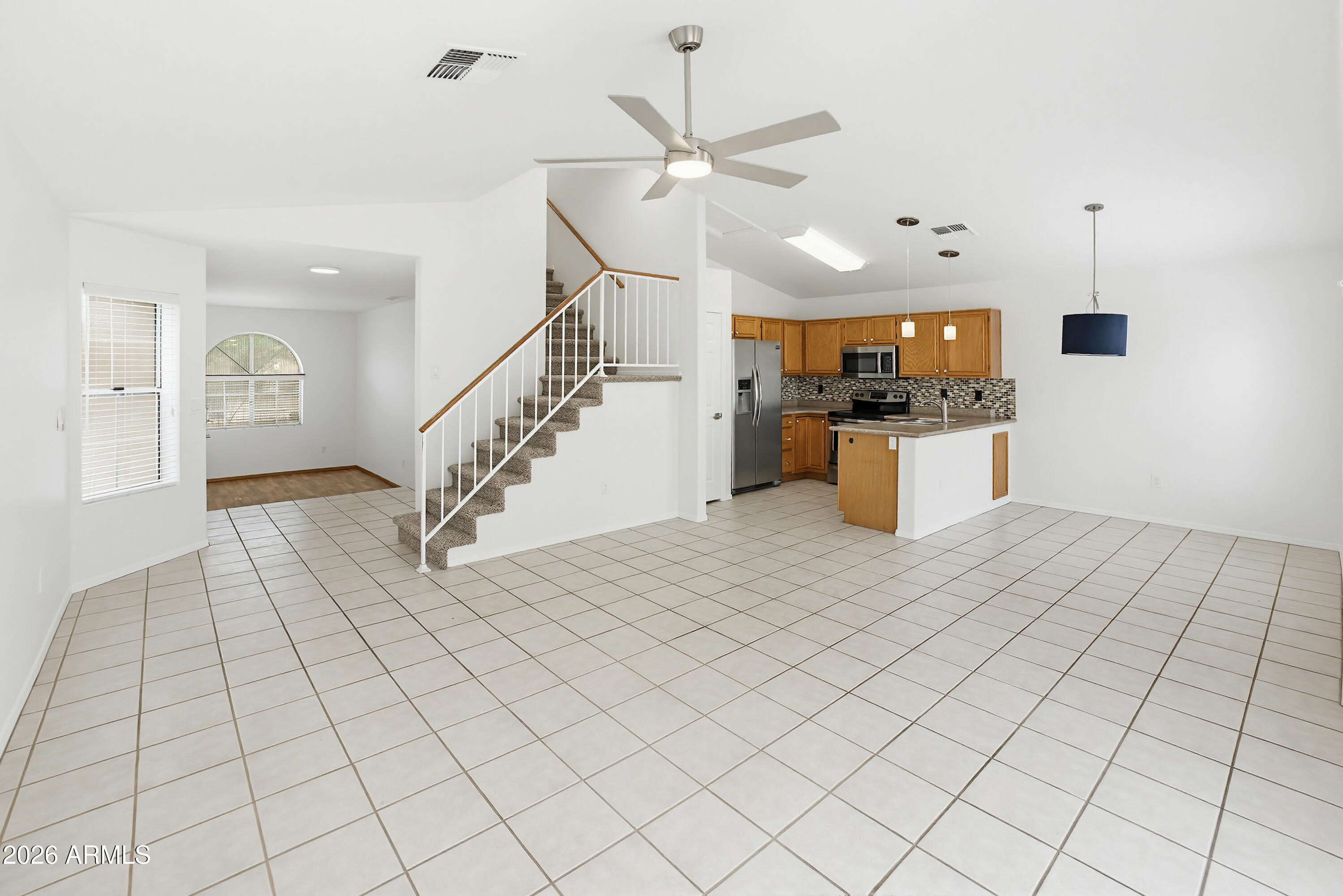 5042 W FAIRVIEW Street