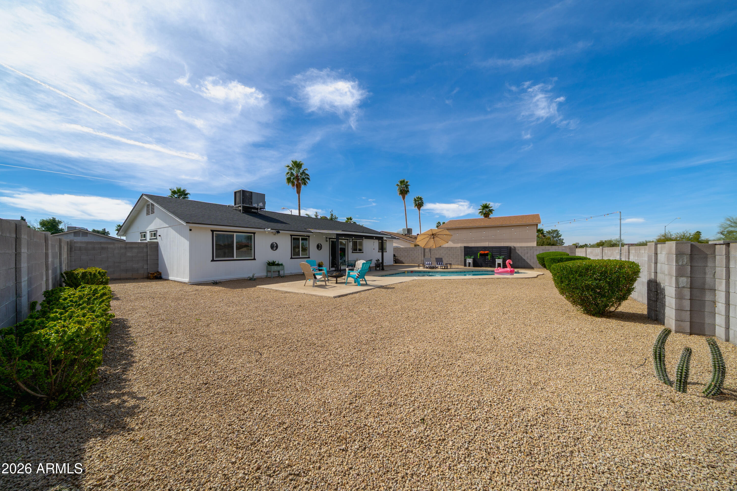 2132 E MONTE CRISTO Avenue