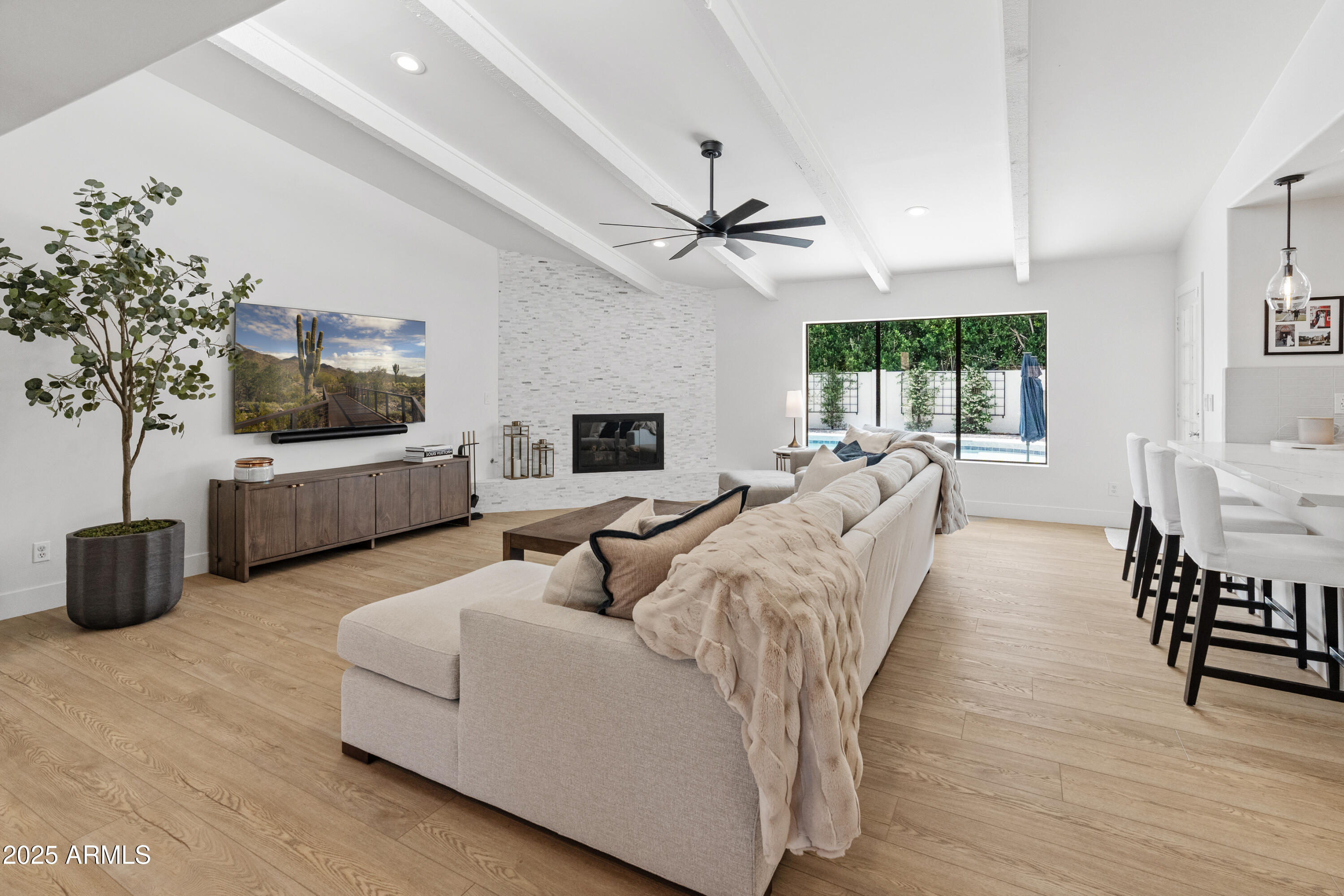 5711 E CORRINE Drive