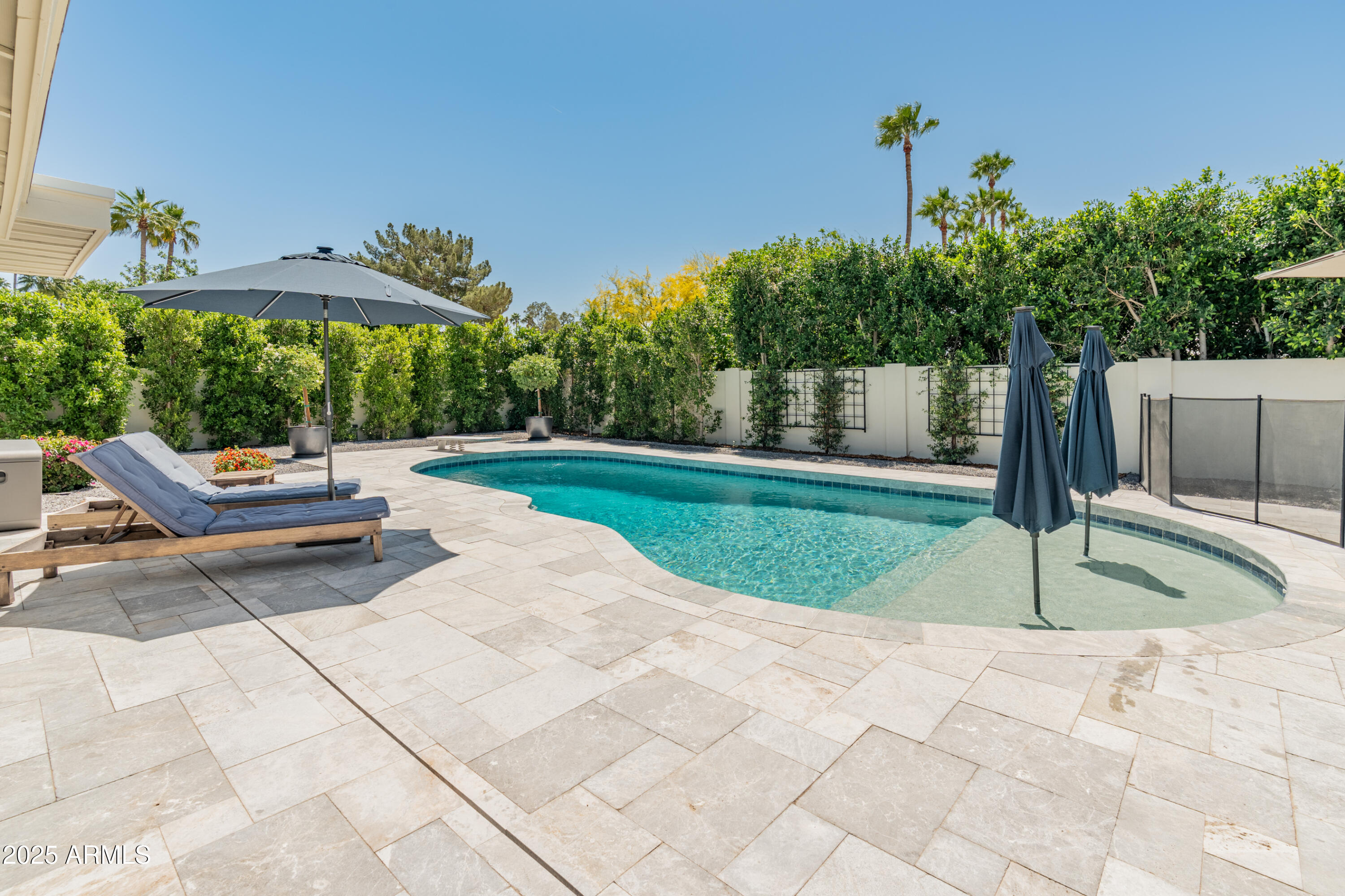 5711 E CORRINE Drive