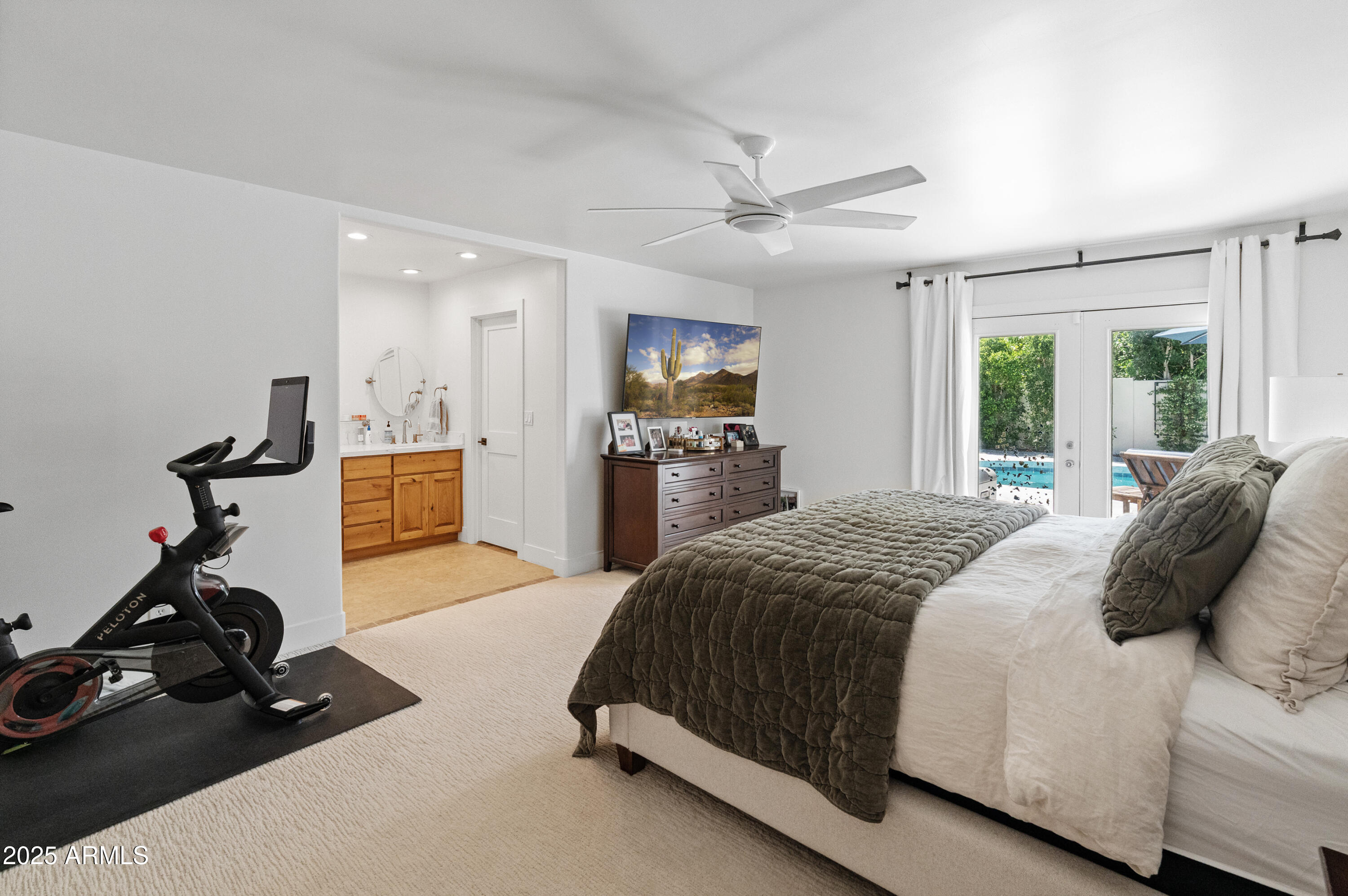 5711 E CORRINE Drive