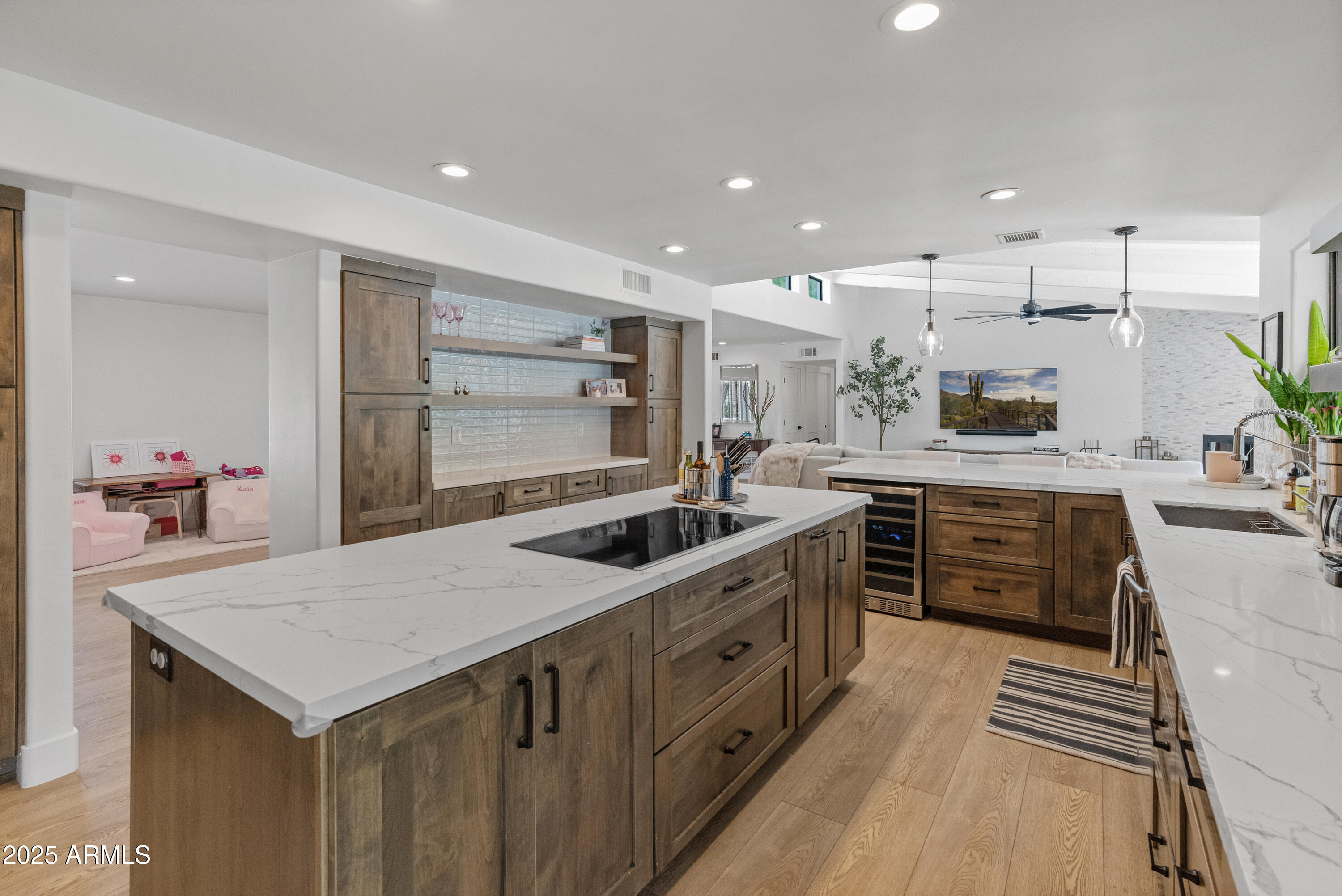 5711 E CORRINE Drive