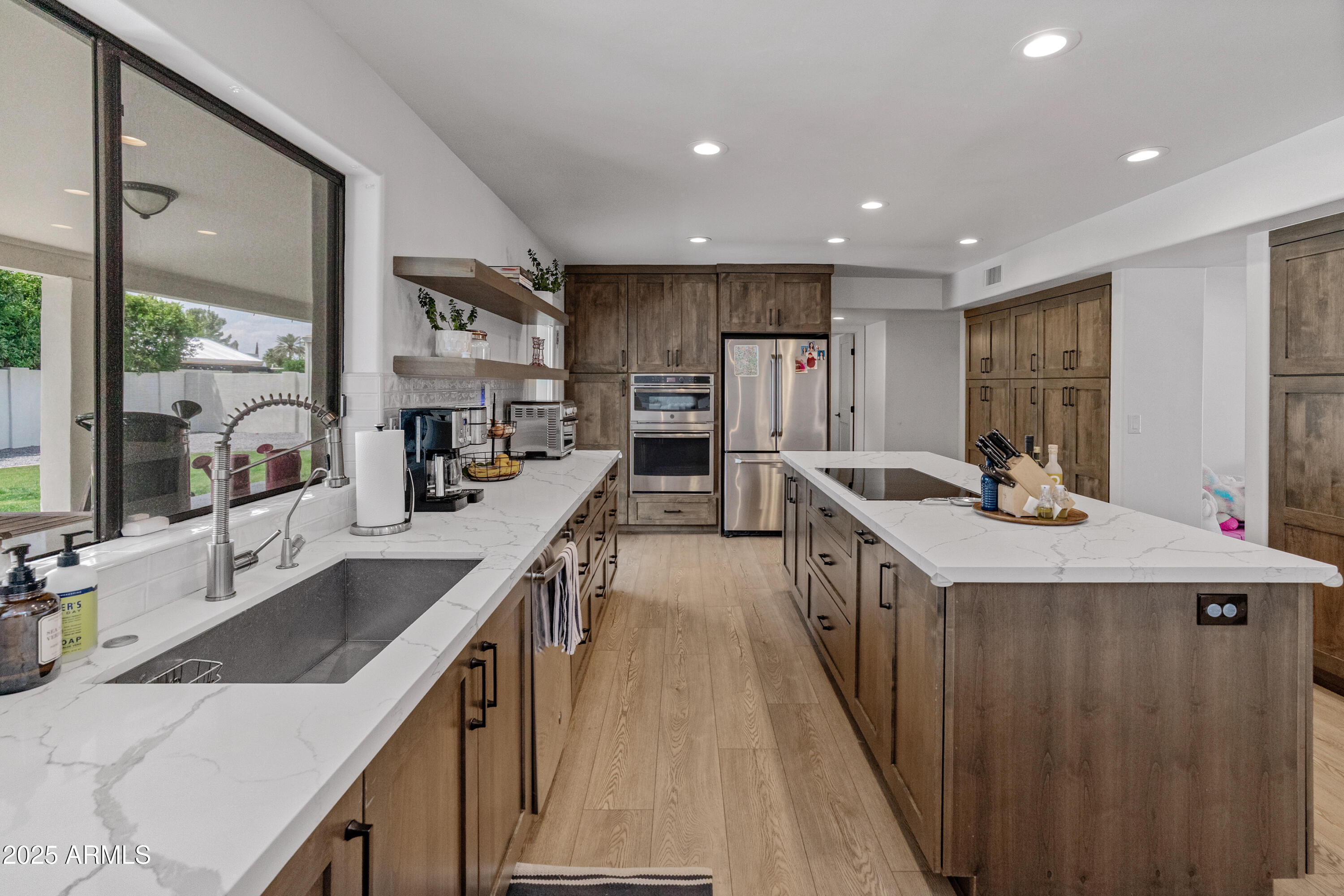 5711 E CORRINE Drive