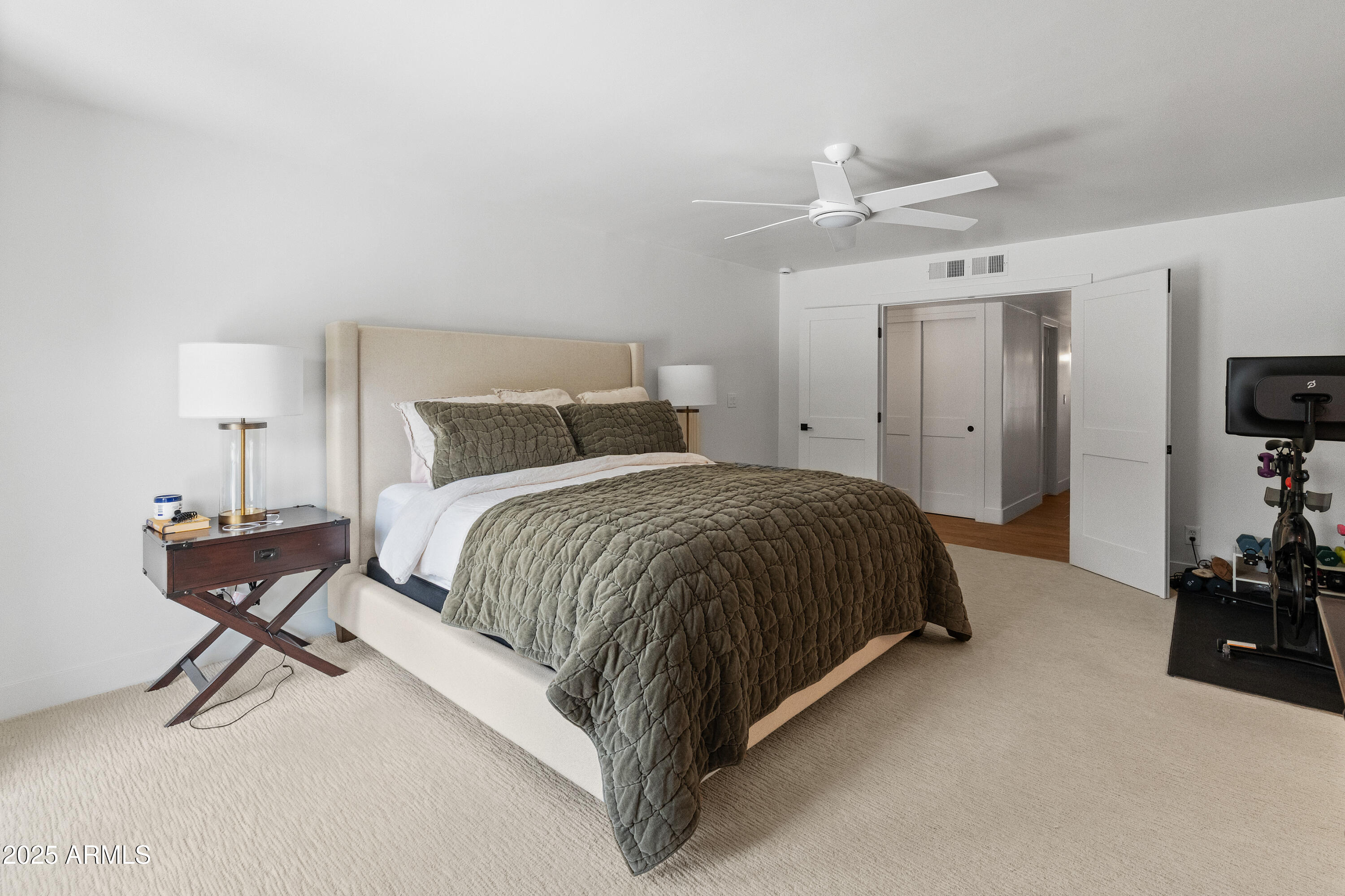 5711 E CORRINE Drive