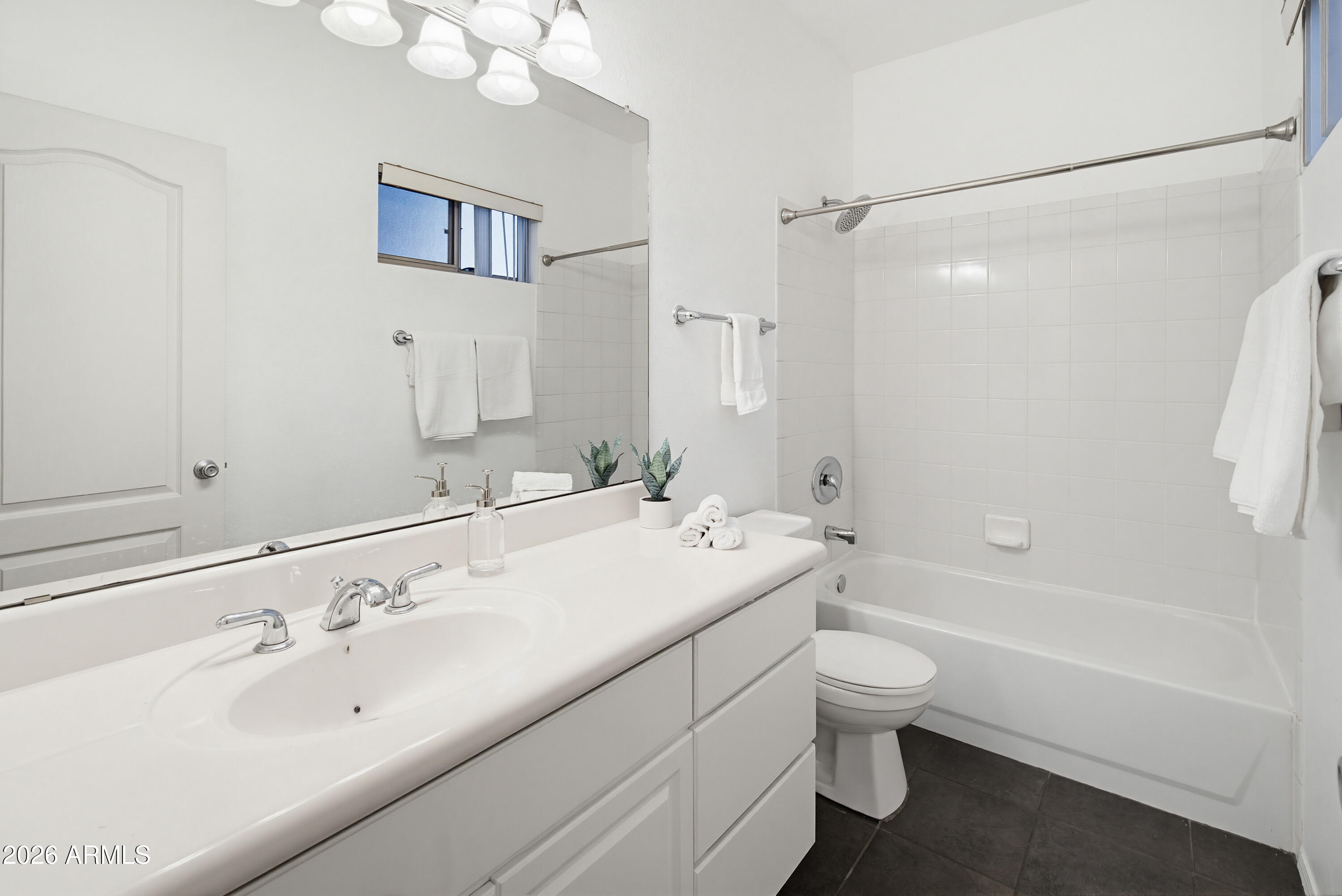 1411 E Orangewood Avenue 242