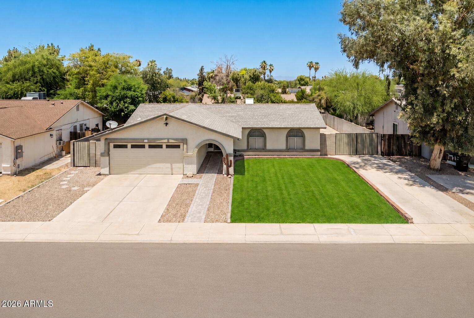 540 W Myrna Lane