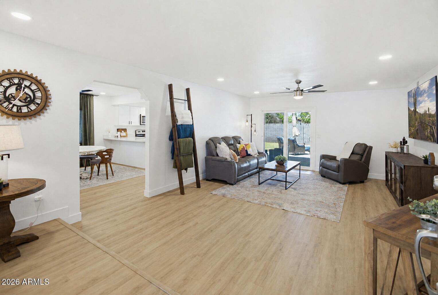 540 W Myrna Lane