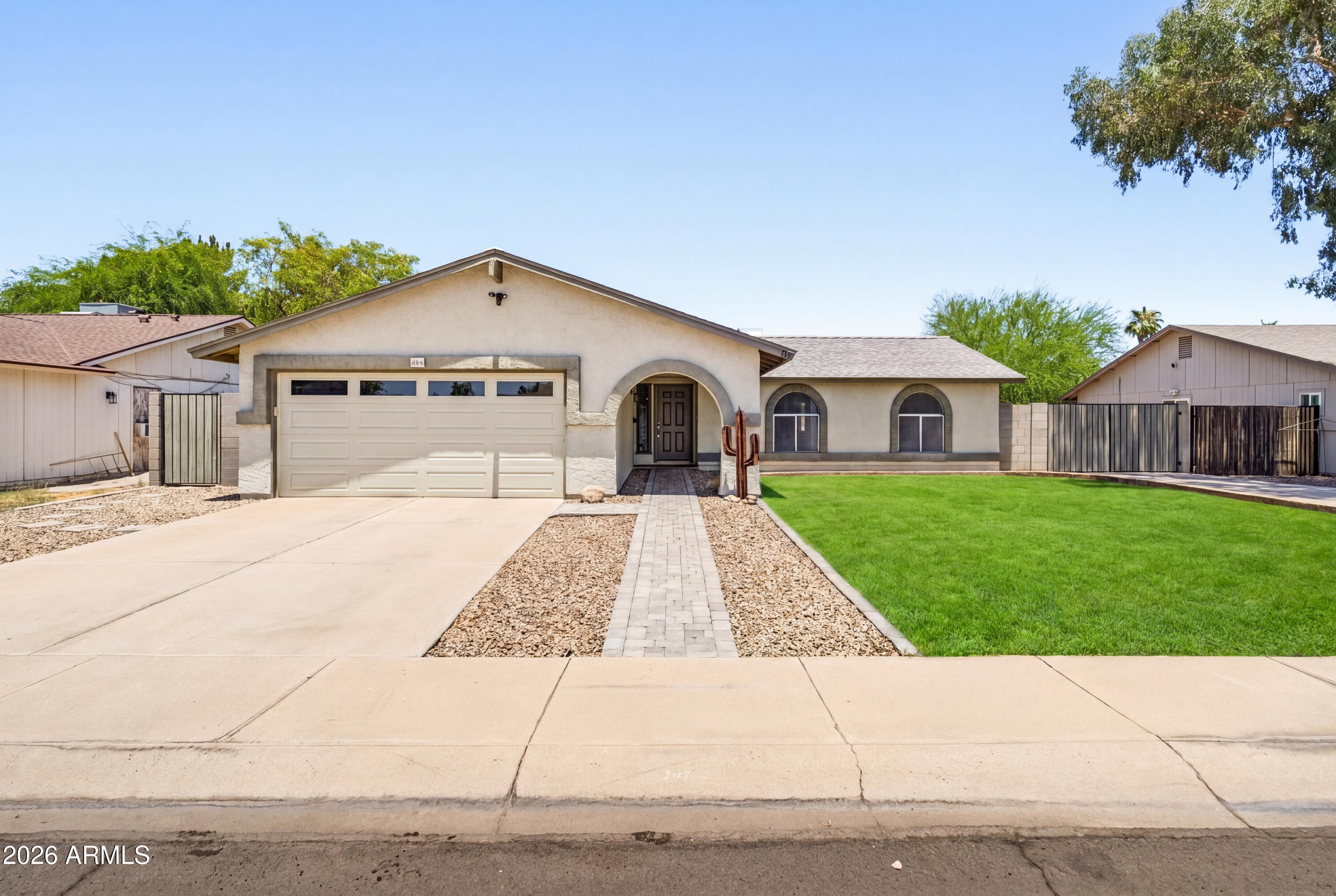 540 W Myrna Lane
