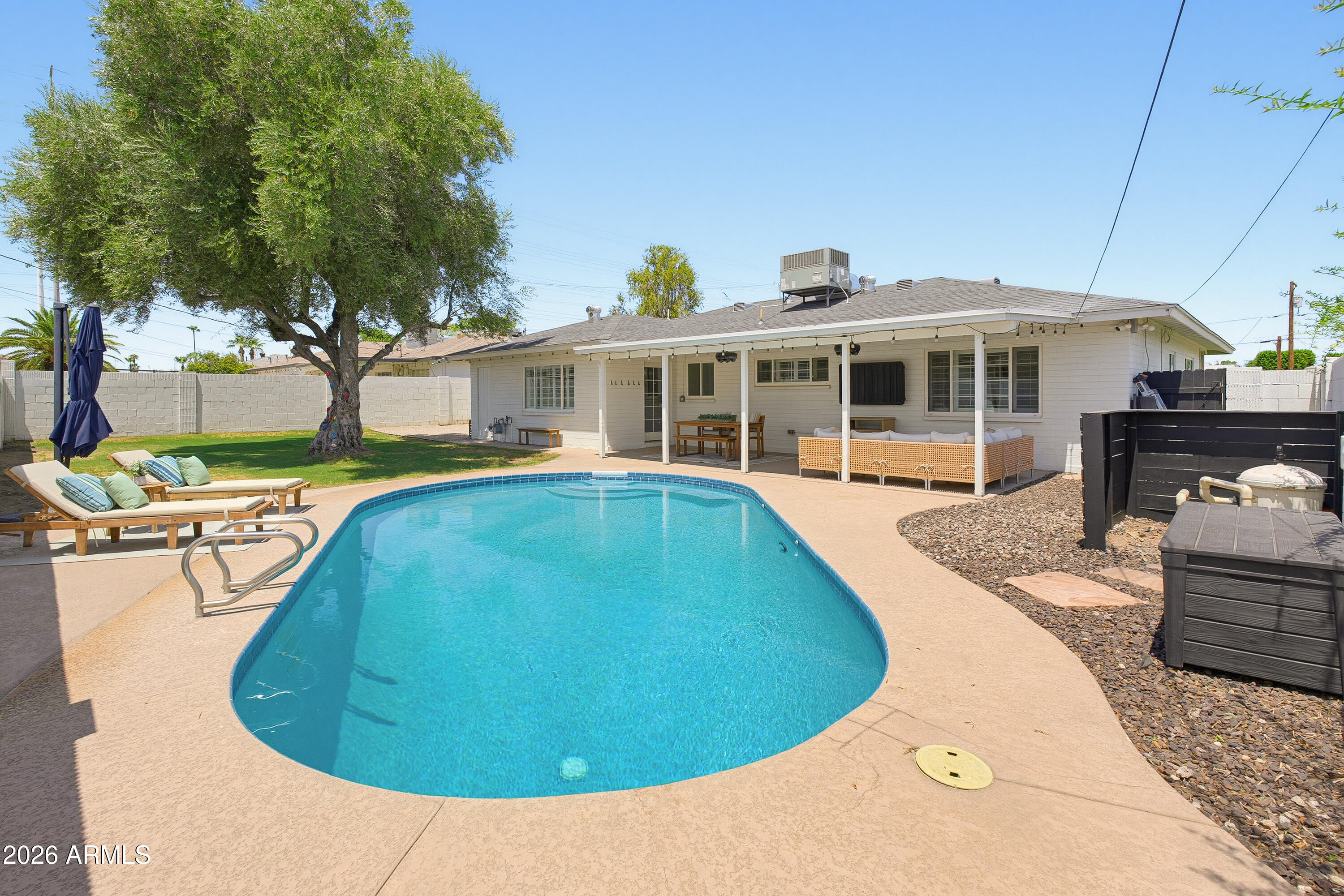 6637 E Hubbell Street