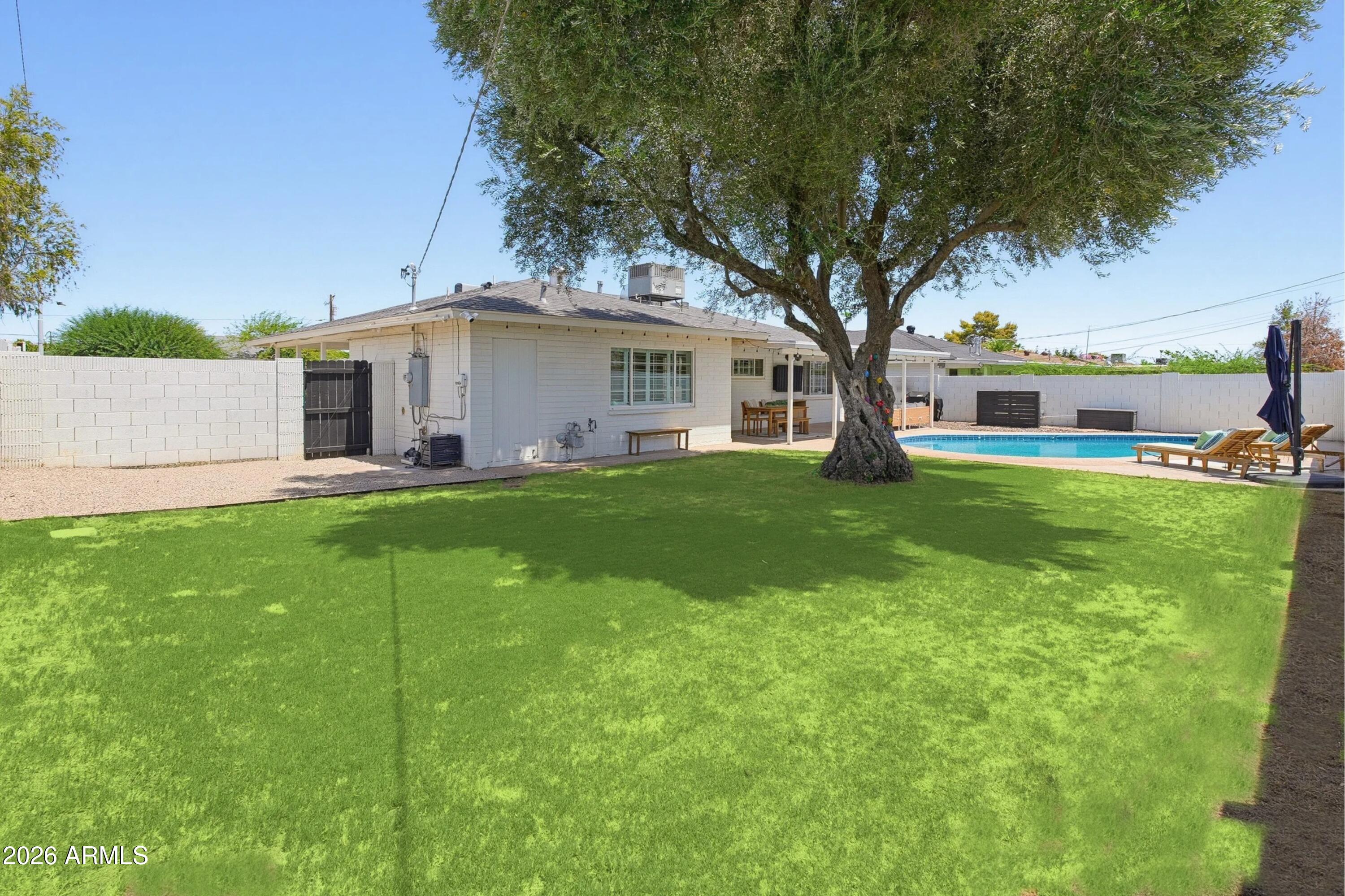 6637 E Hubbell Street