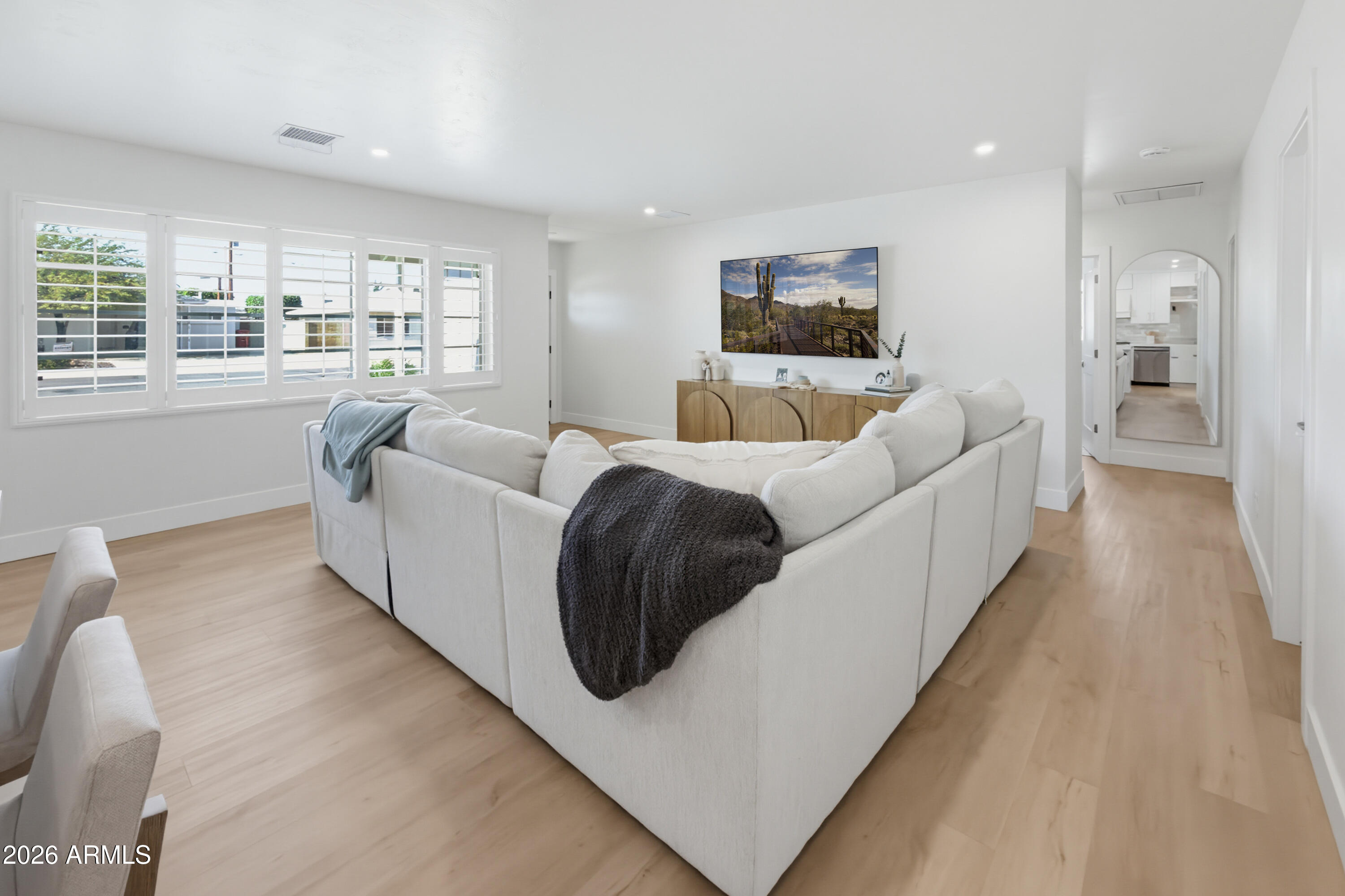 6637 E Hubbell Street