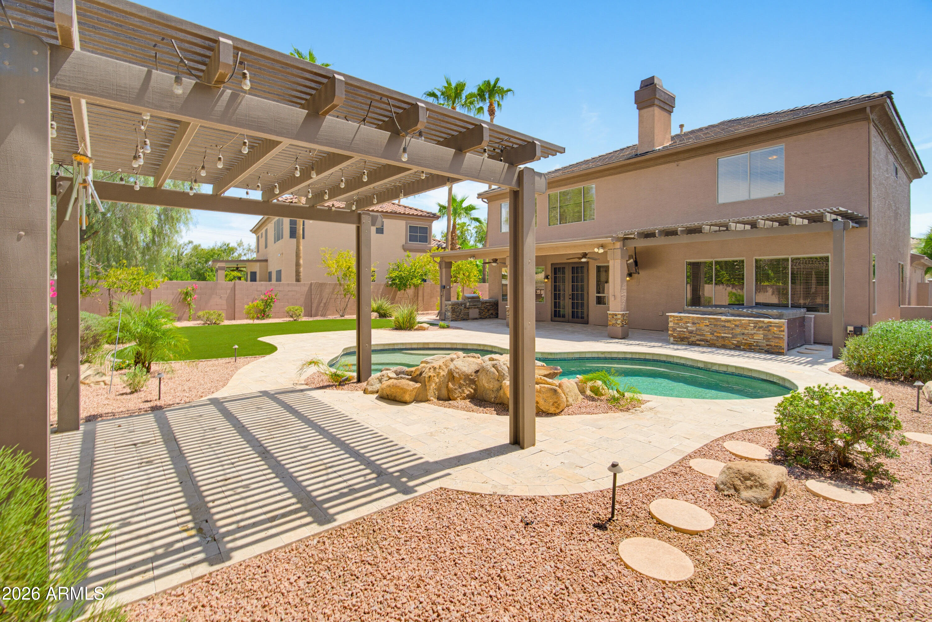 1550 E Saratoga Court