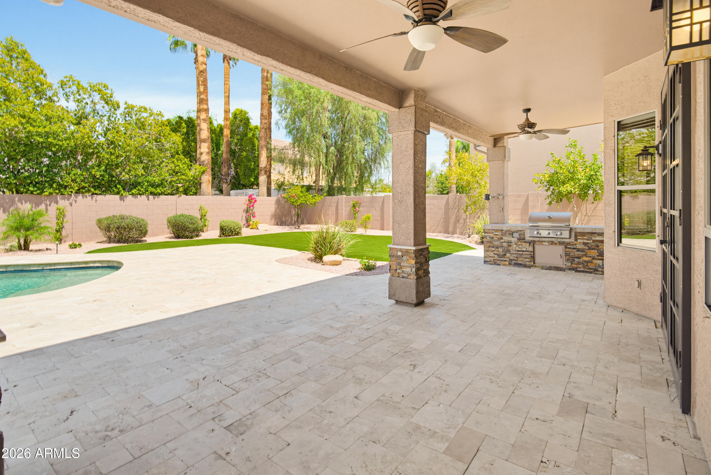 1550 E Saratoga Court