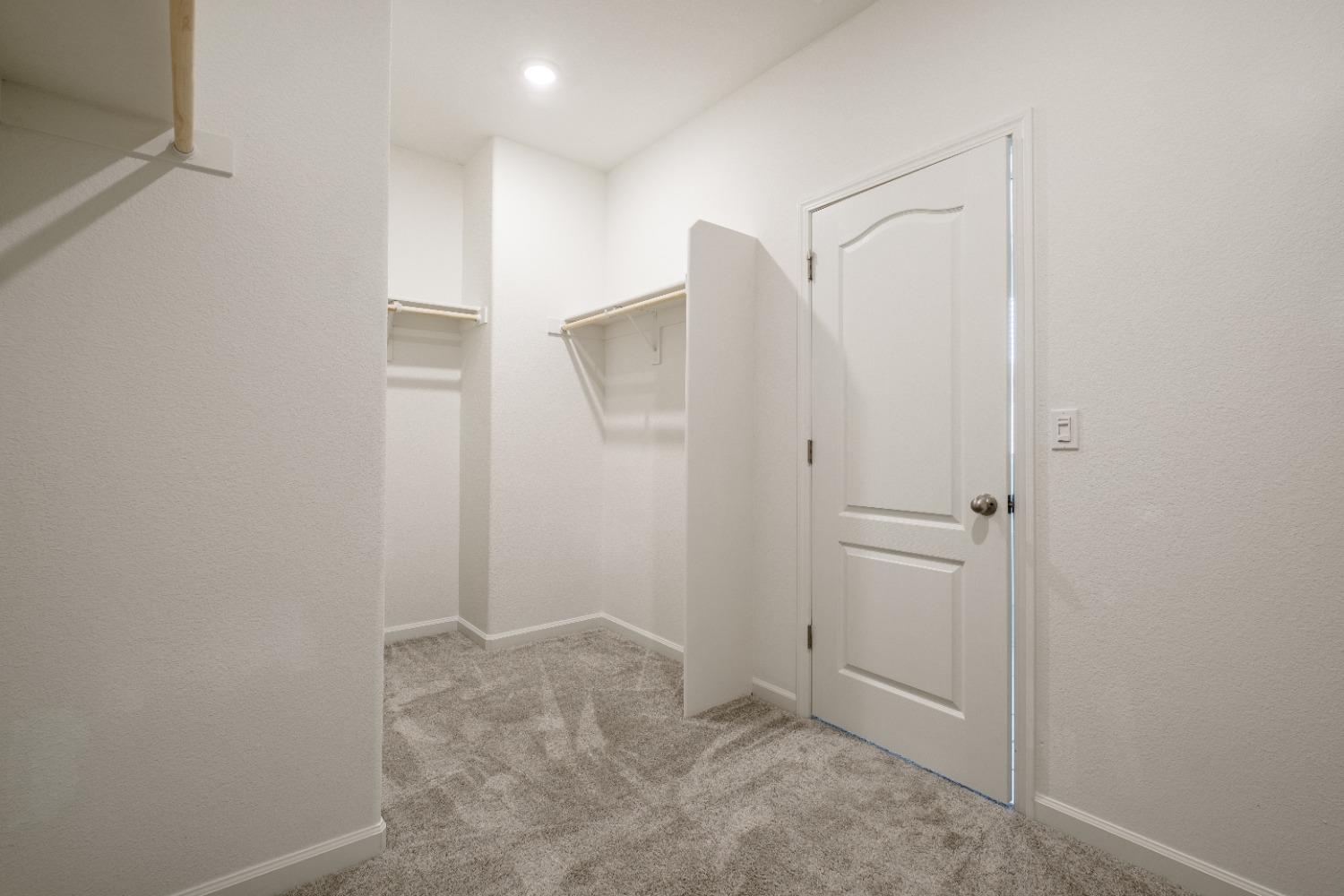 3148 Sunny Gate Lane