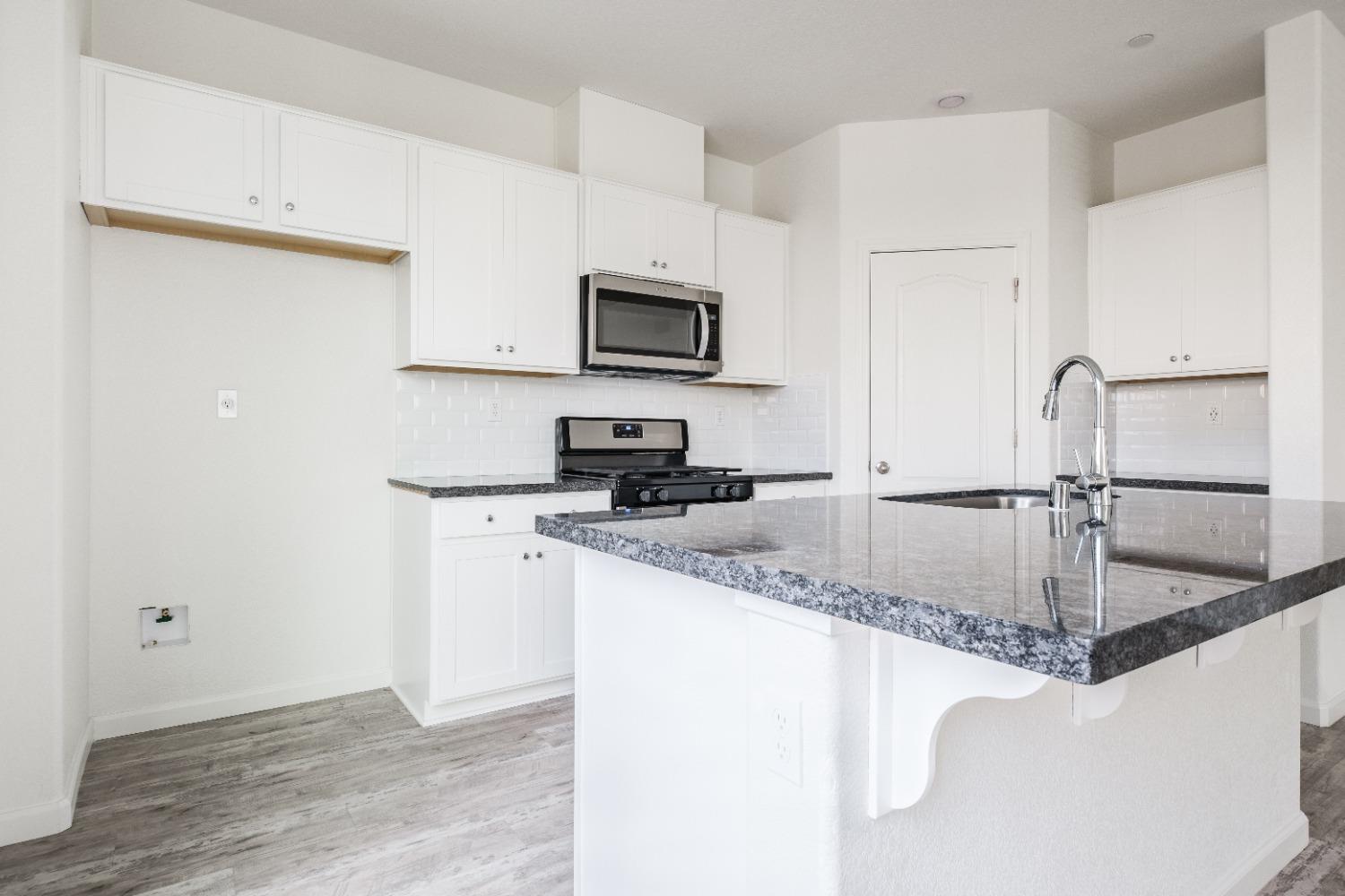 3148 Sunny Gate Lane