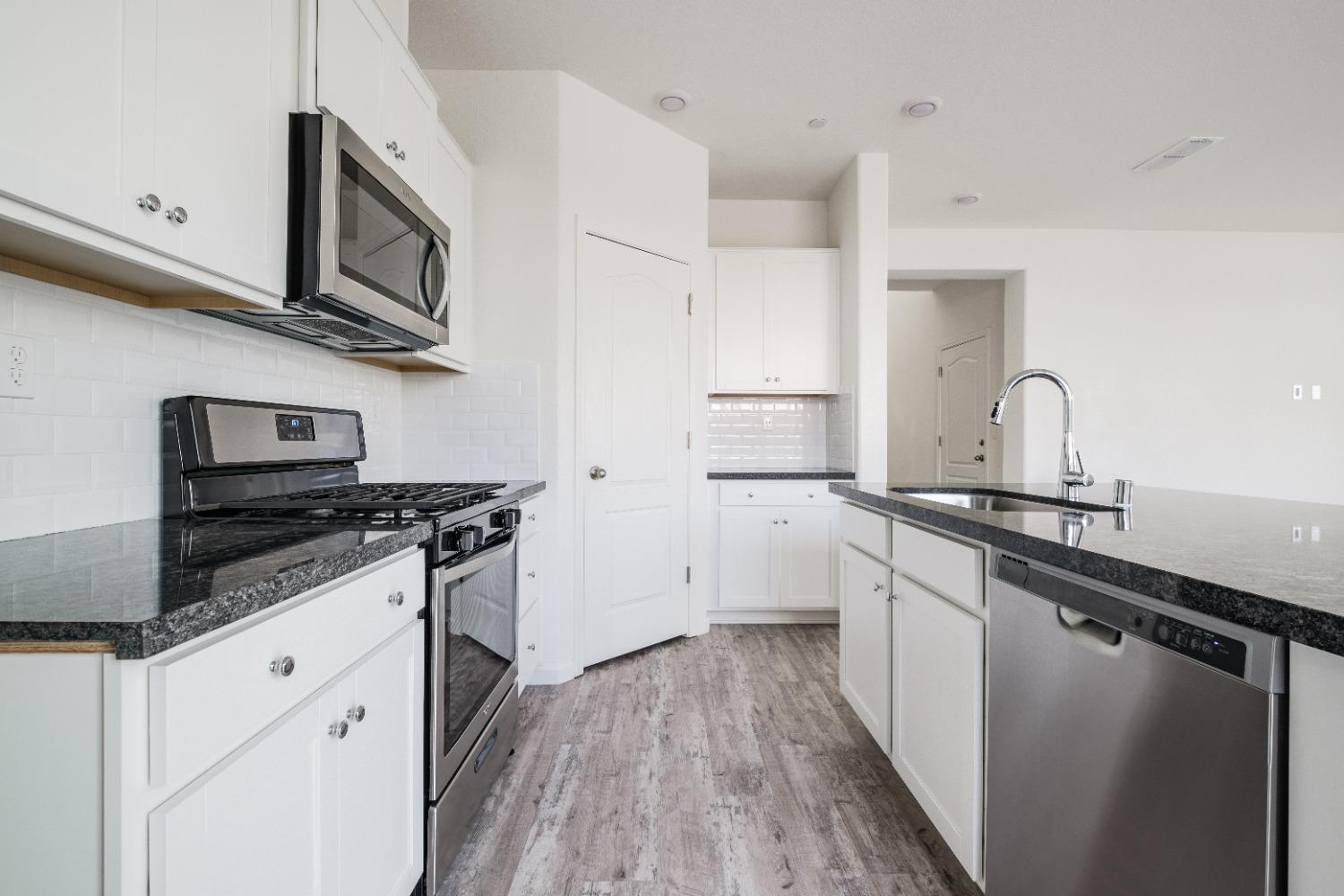 3148 Sunny Gate Lane