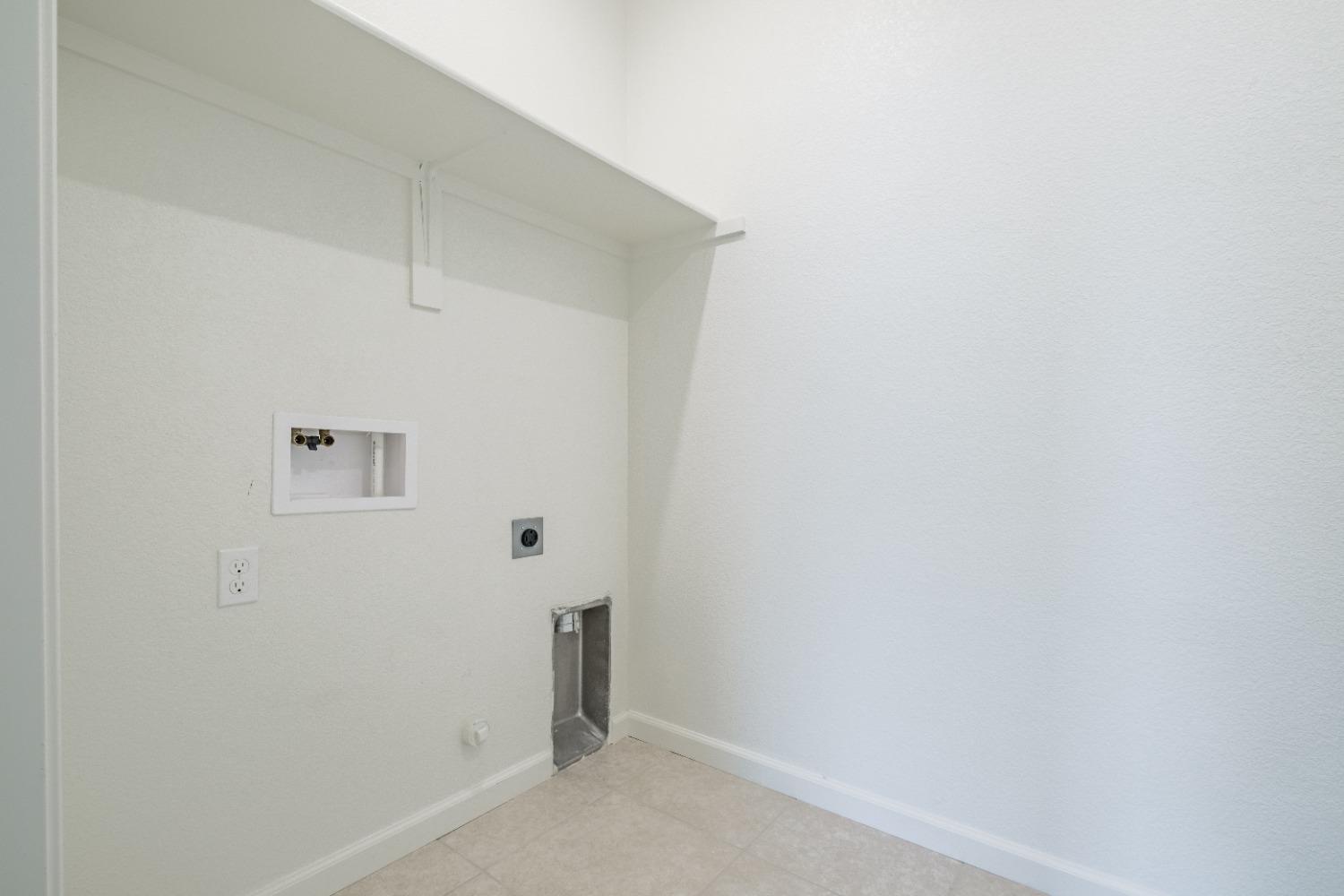 3148 Sunny Gate Lane