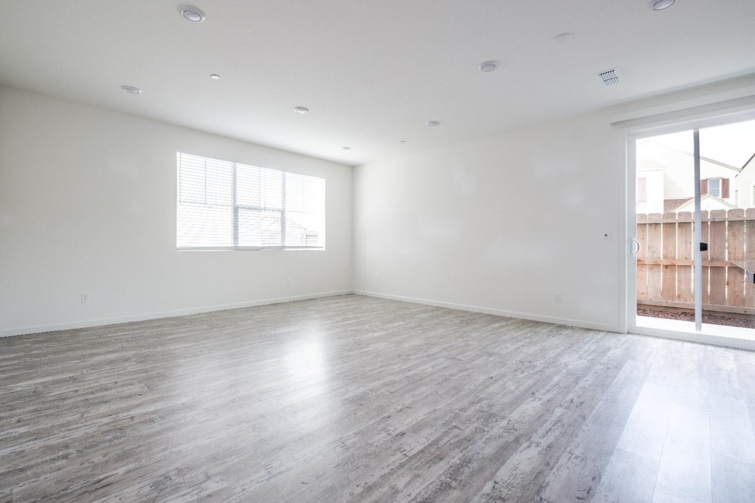 3148 Sunny Gate Lane