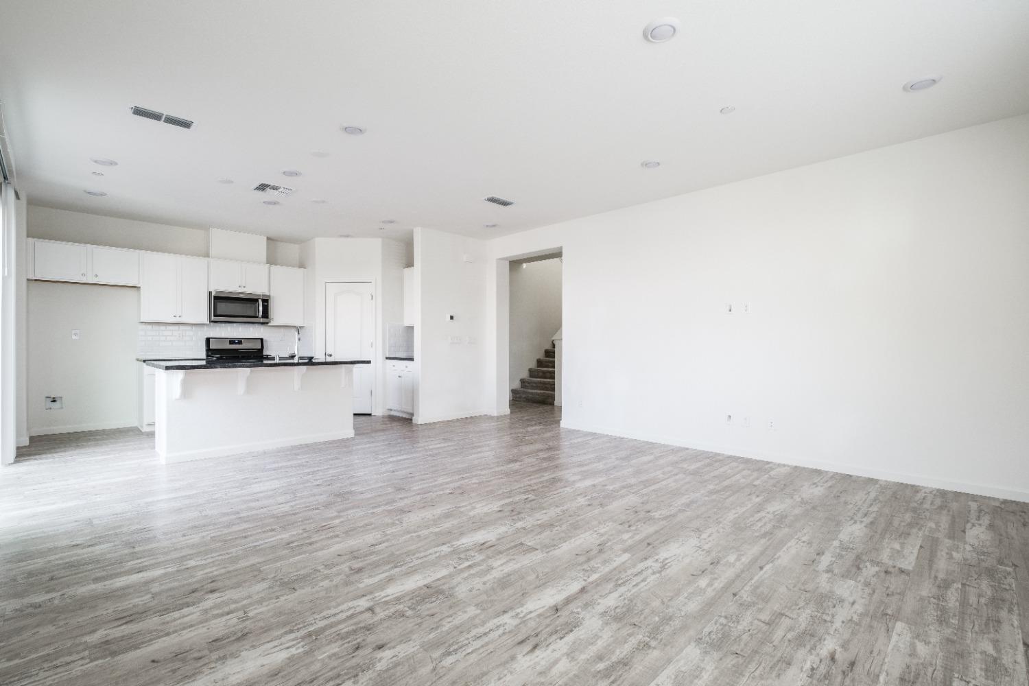 3148 Sunny Gate Lane