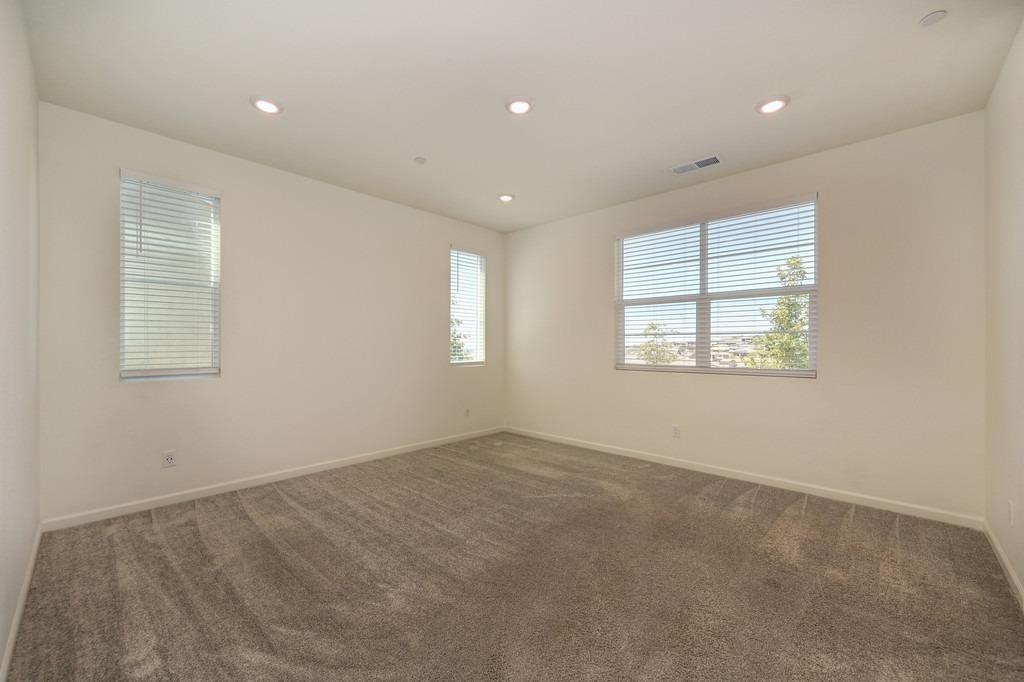 3112 Sunny Gate Lane