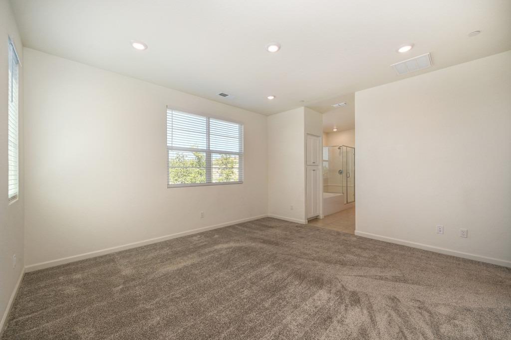 3112 Sunny Gate Lane