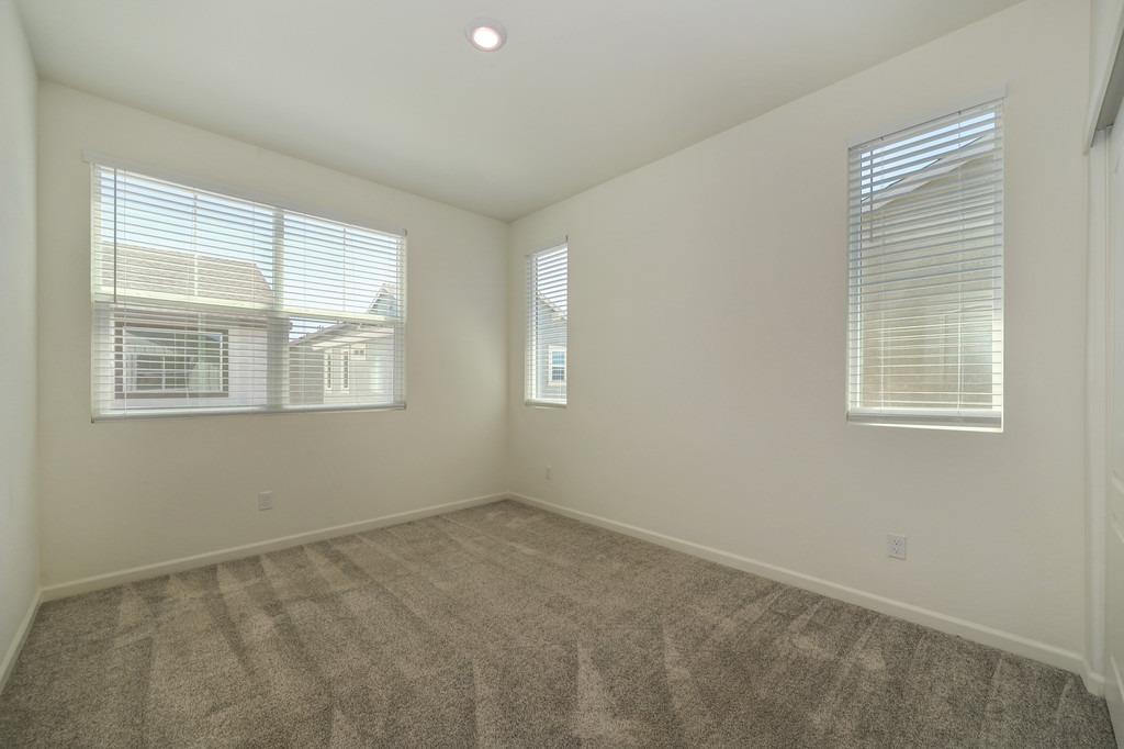 3112 Sunny Gate Lane