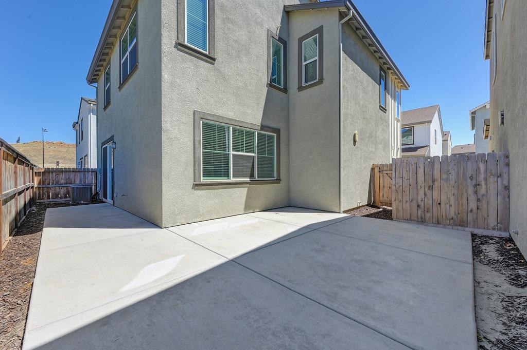 3112 Sunny Gate Lane