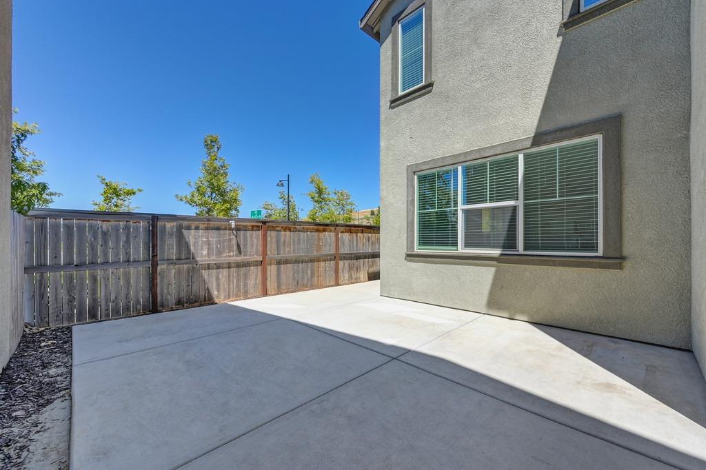 3112 Sunny Gate Lane