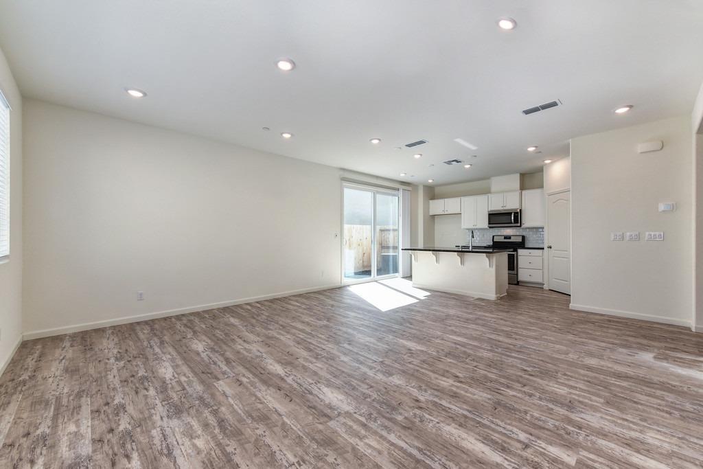 3160 Sunny Gate Lane