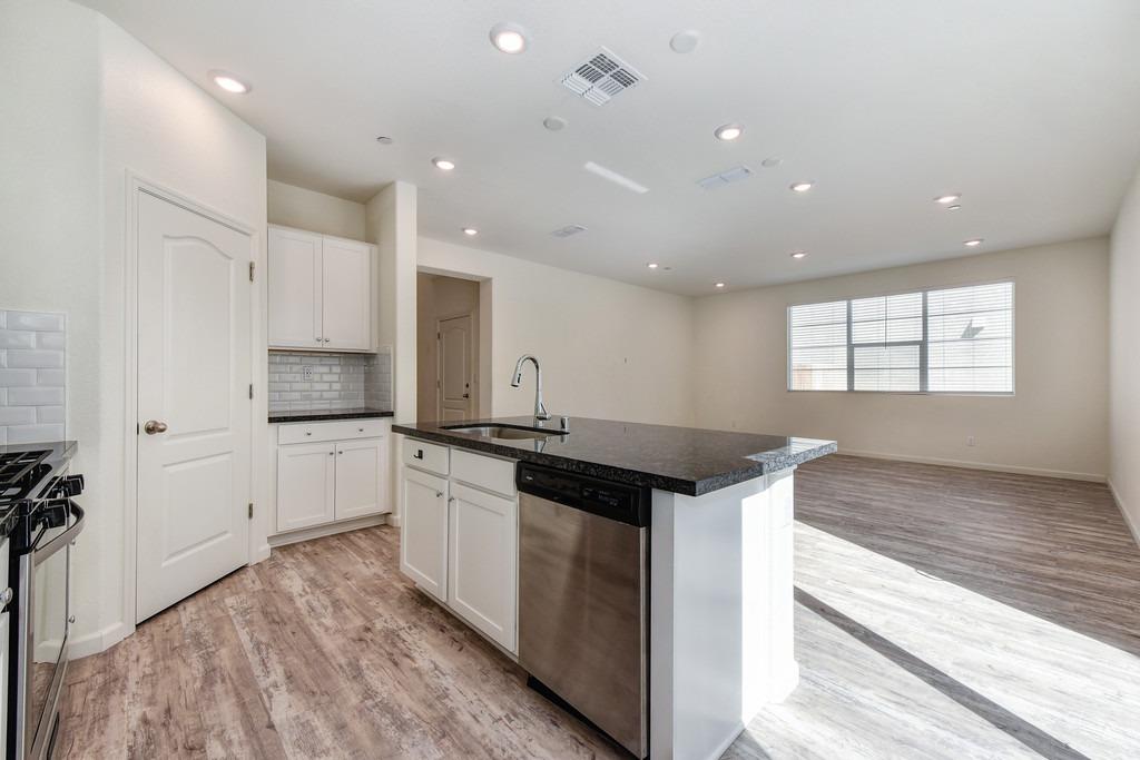 3160 Sunny Gate Lane