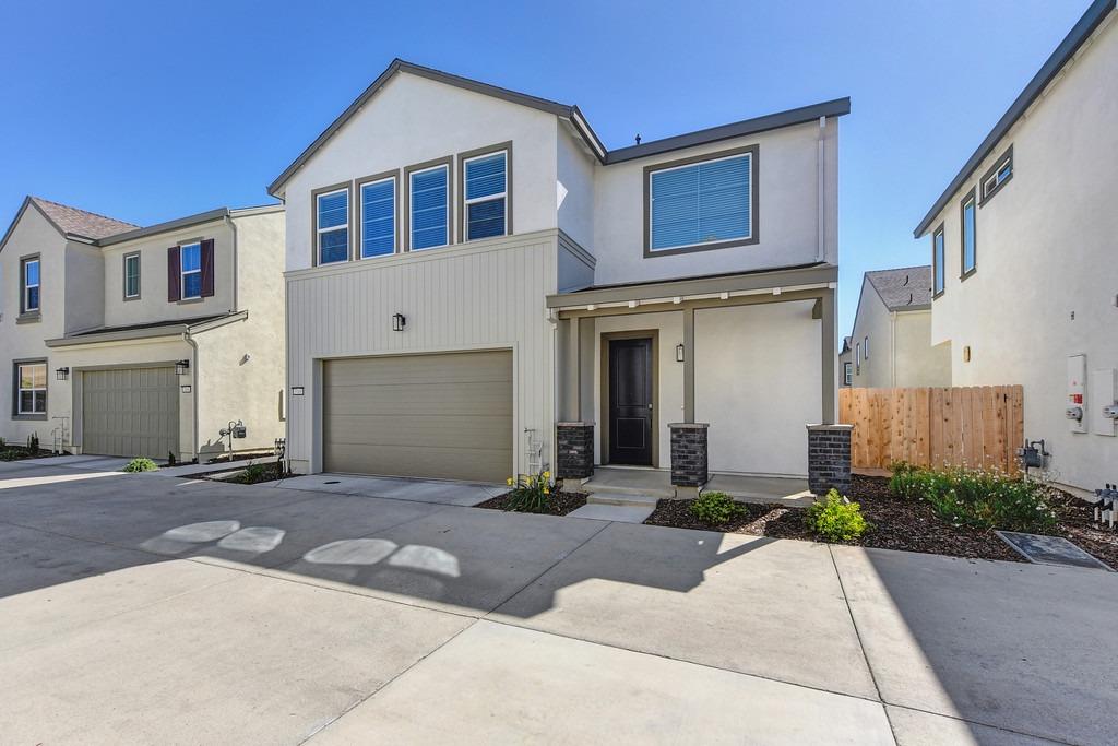 3160 Sunny Gate Lane