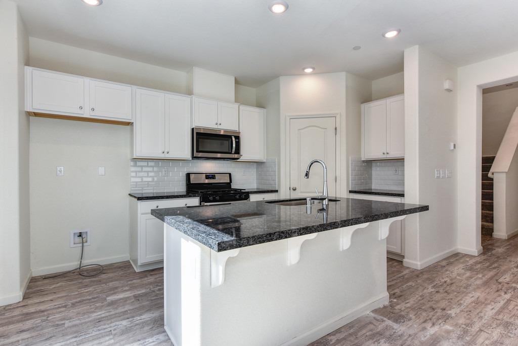 3160 Sunny Gate Lane