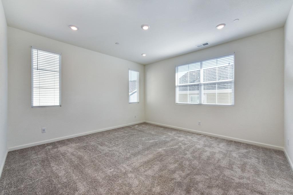 3160 Sunny Gate Lane