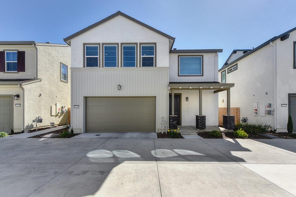 3160 Sunny Gate Lane