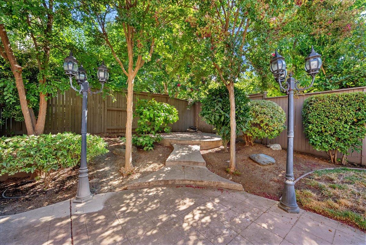 1535 Daunting Drive