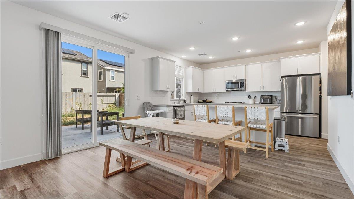 4017 Backwater Cove Circle