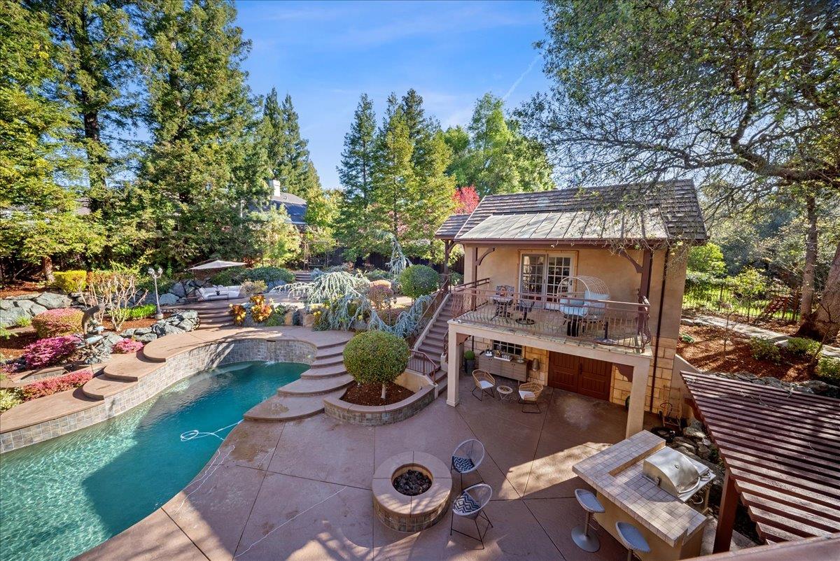 8749 Noland Lane