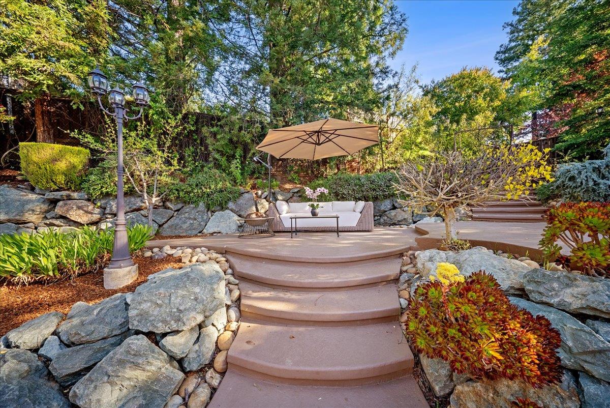 8749 Noland Lane