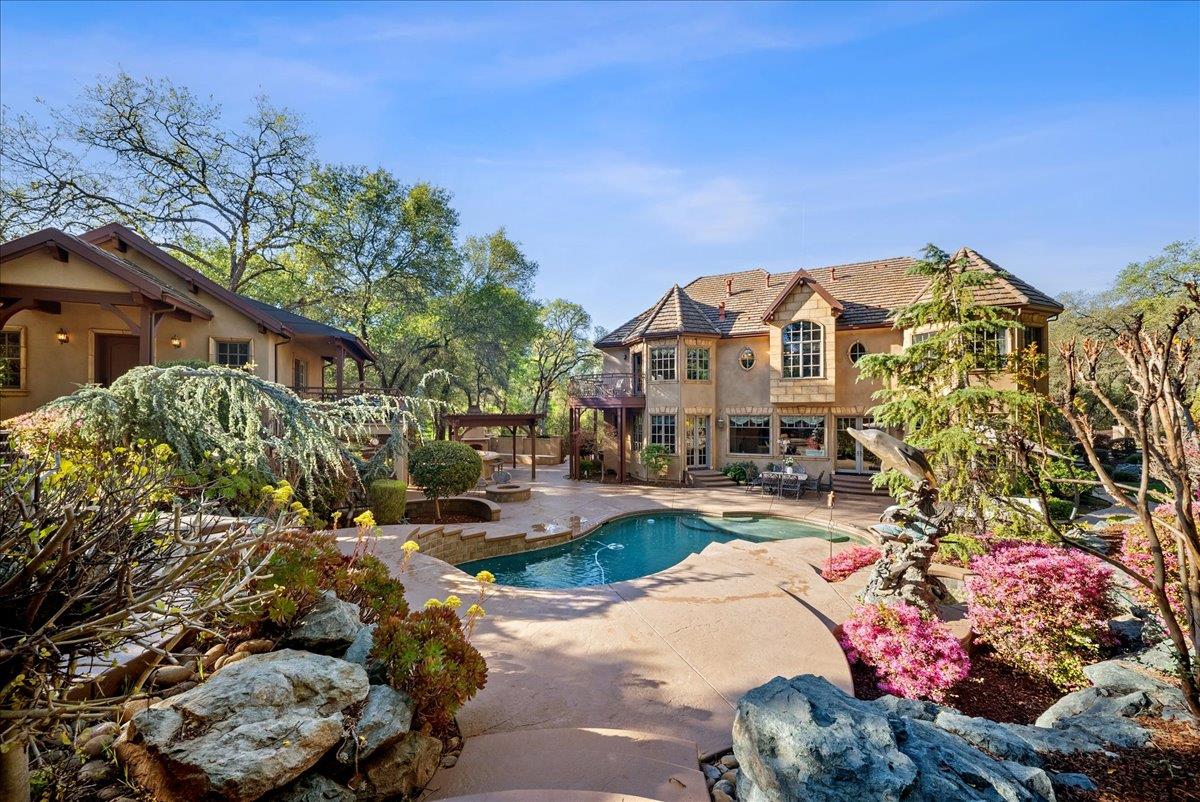 8749 Noland Lane