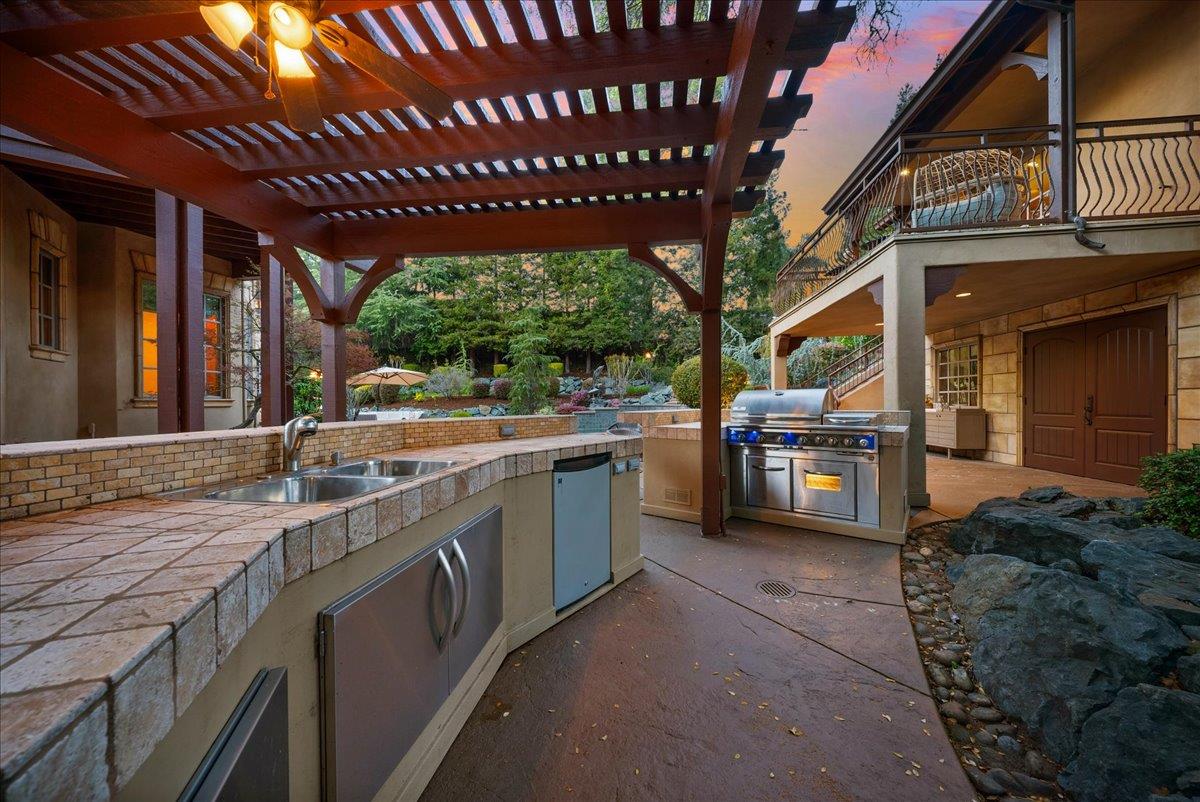 8749 Noland Lane