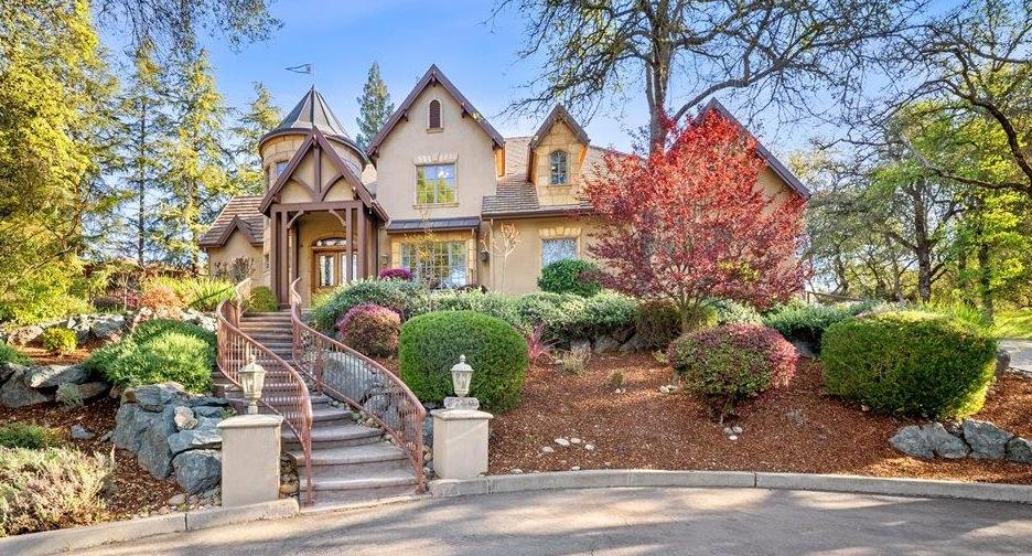 8749 Noland Lane