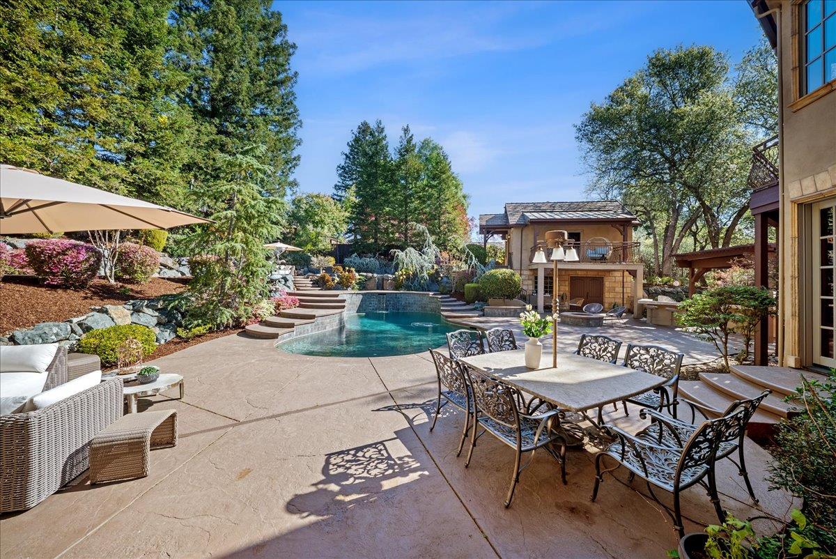 8749 Noland Lane