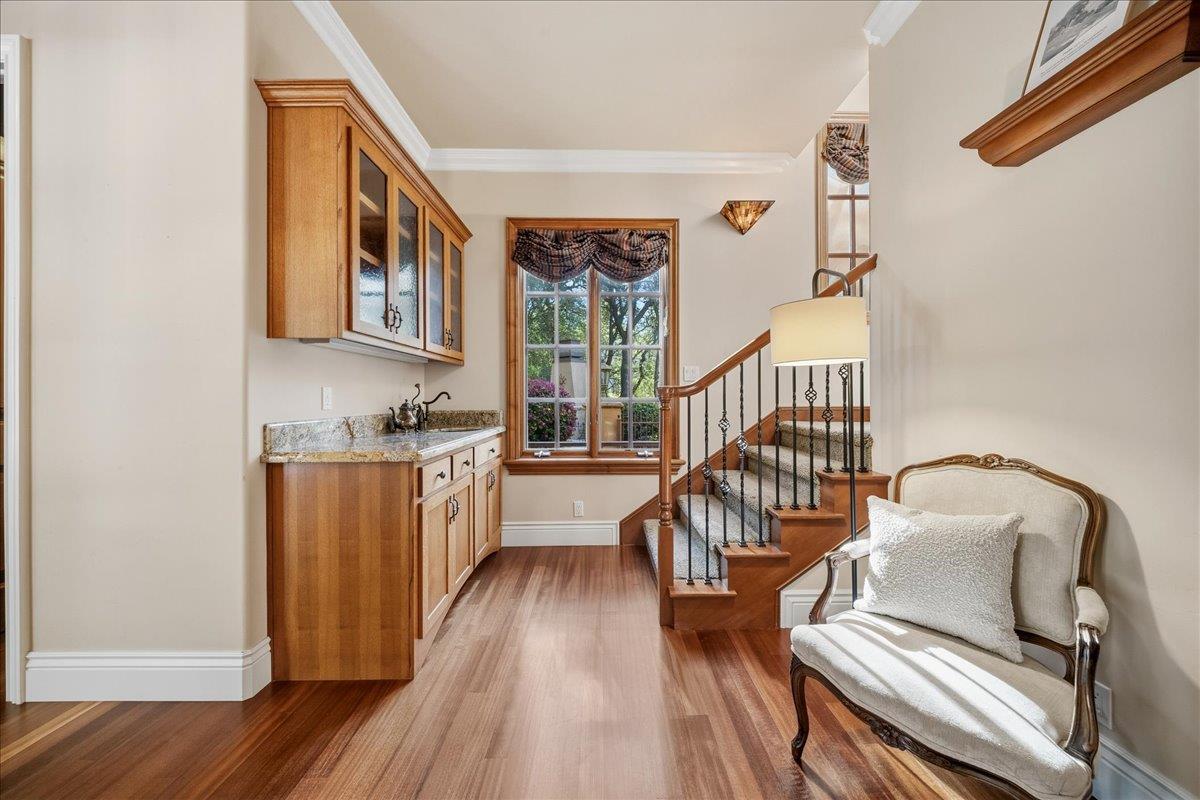 8749 Noland Lane