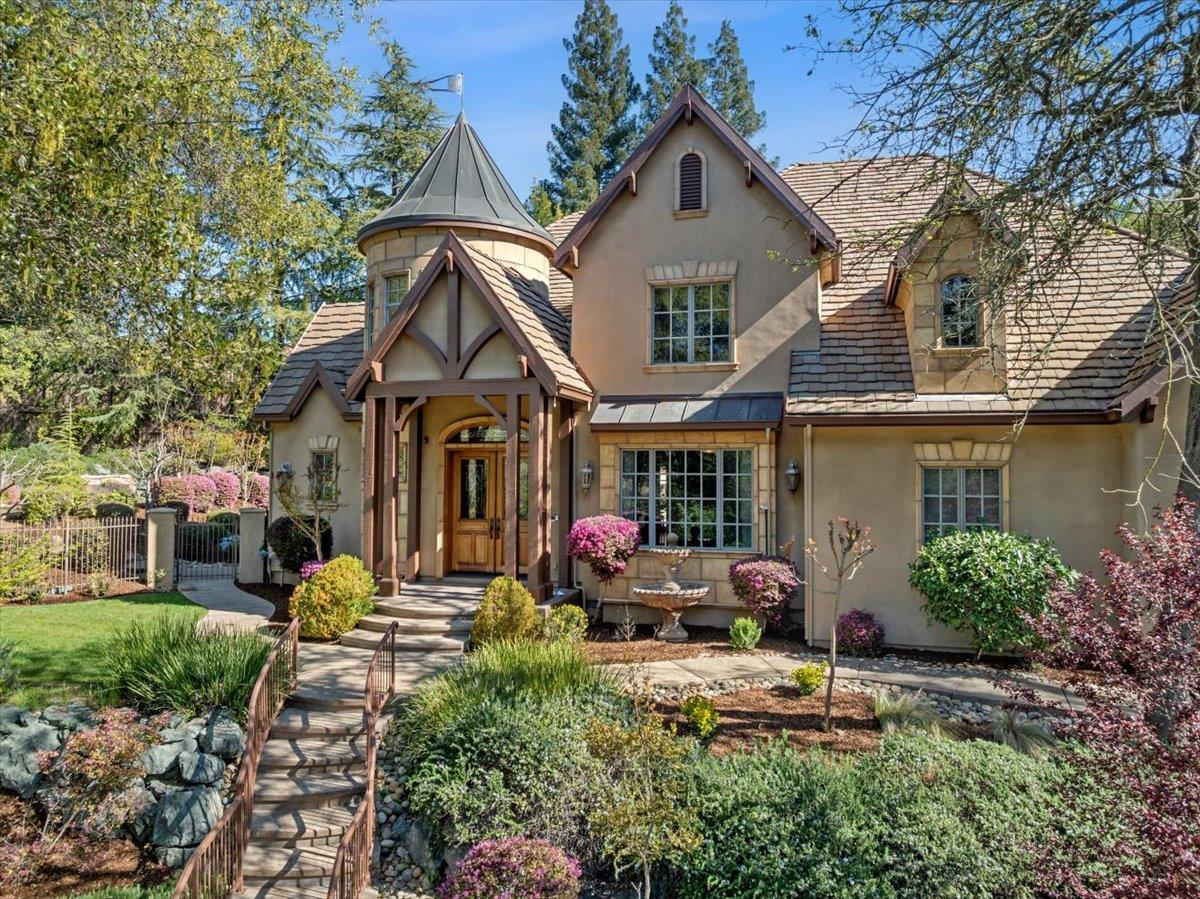 8749 Noland Lane